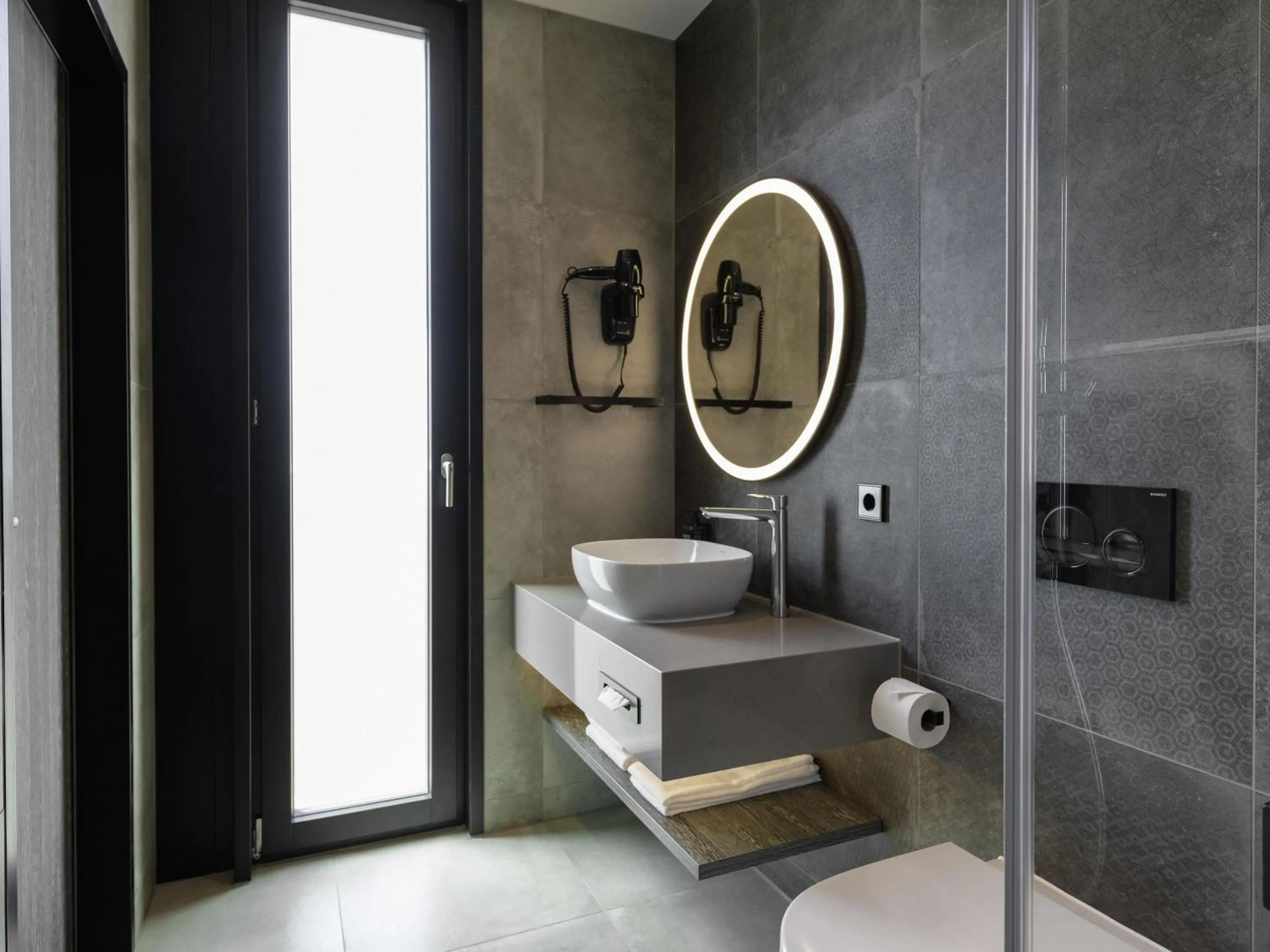 Bedroom in ibis Styles Friedrichshafen