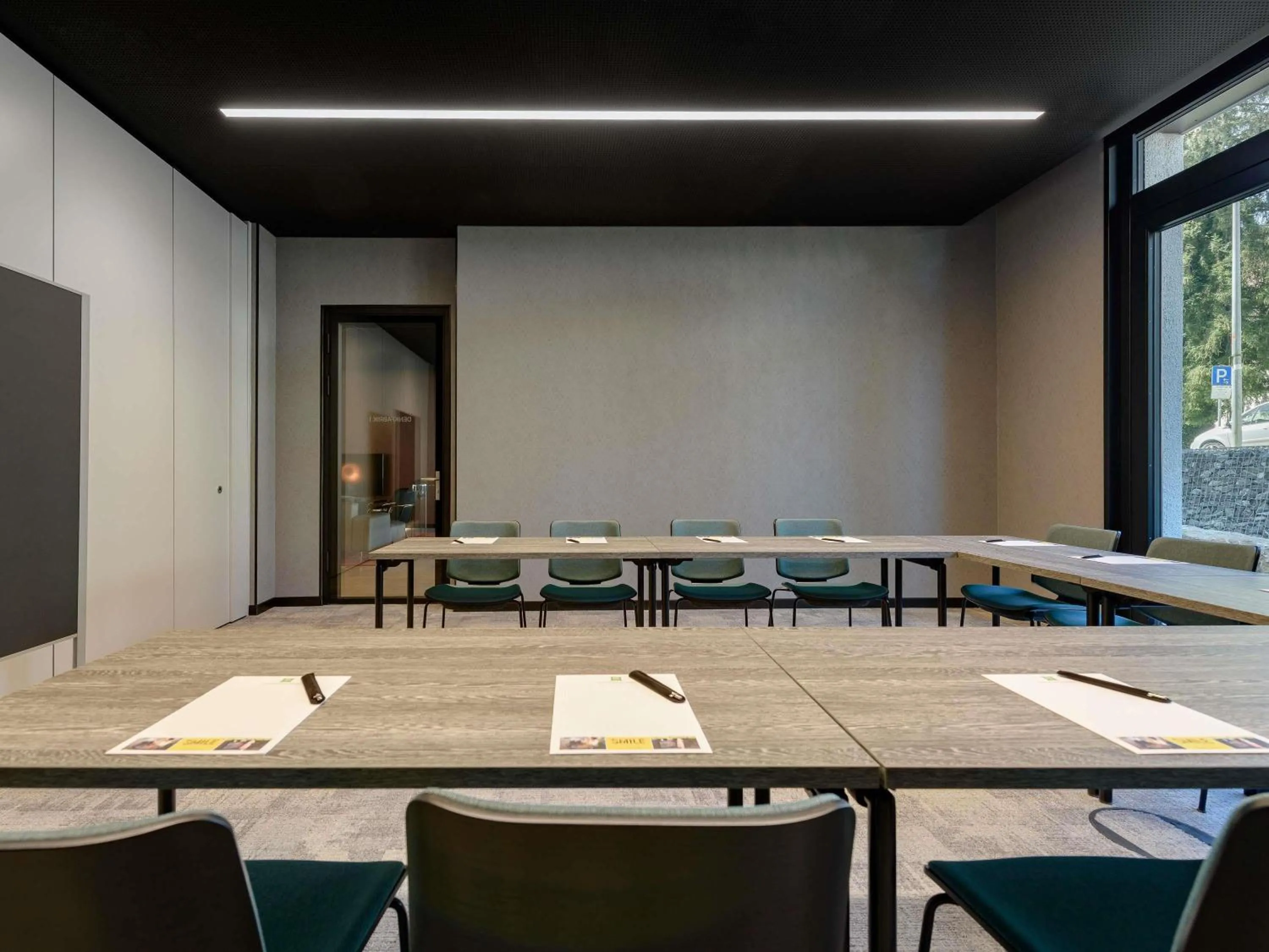 Meeting/conference room in ibis Styles Friedrichshafen