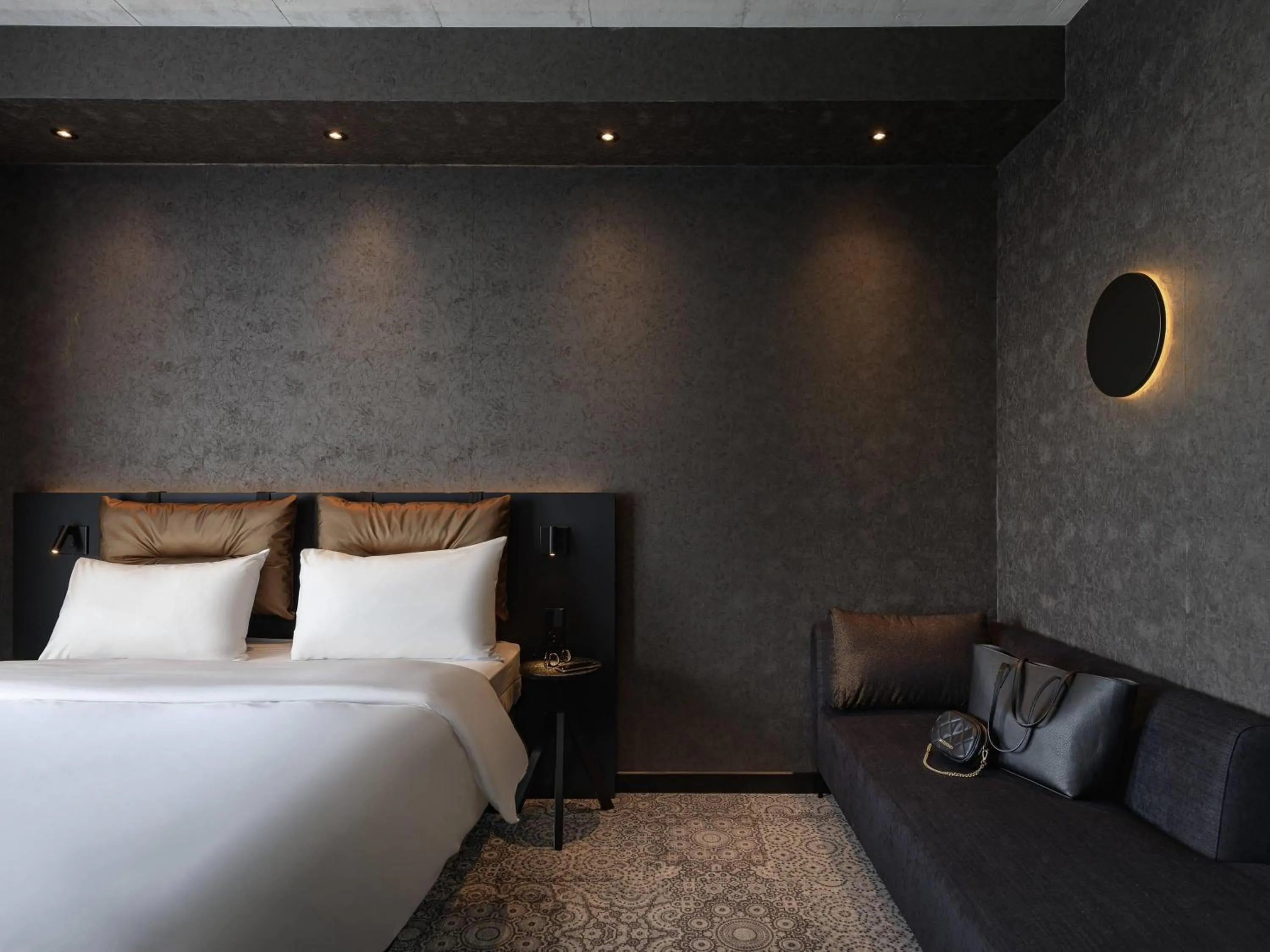 Bedroom, Bed in ibis Styles Friedrichshafen