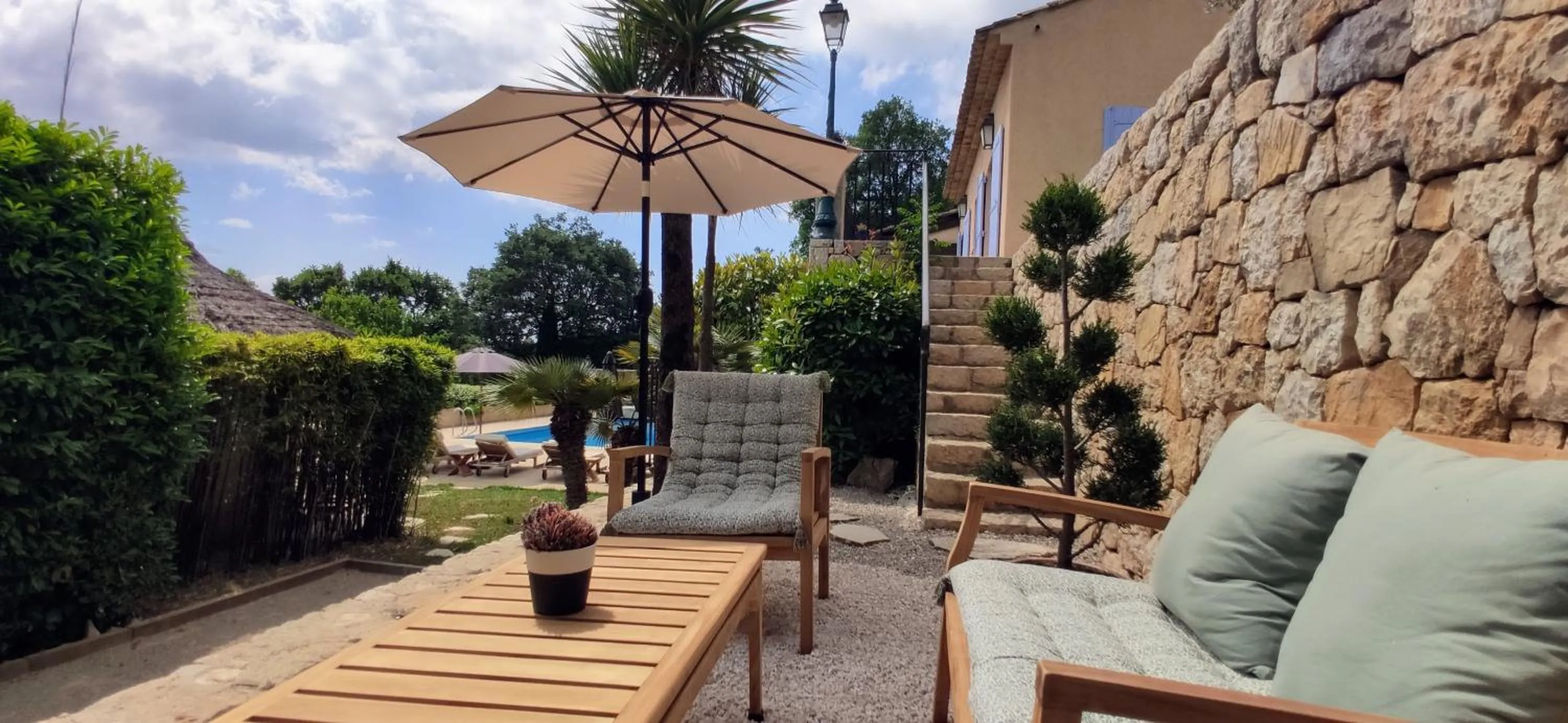 Property building in Loup Castel Boutique Hotel B&B