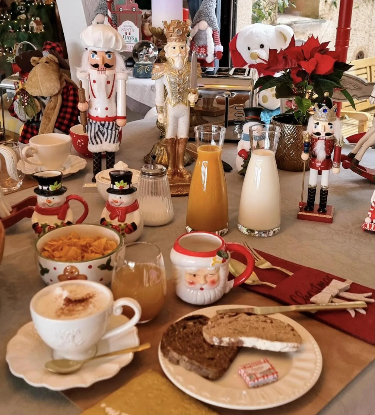 Food and drinks in Loup Castel Boutique Hotel B&B