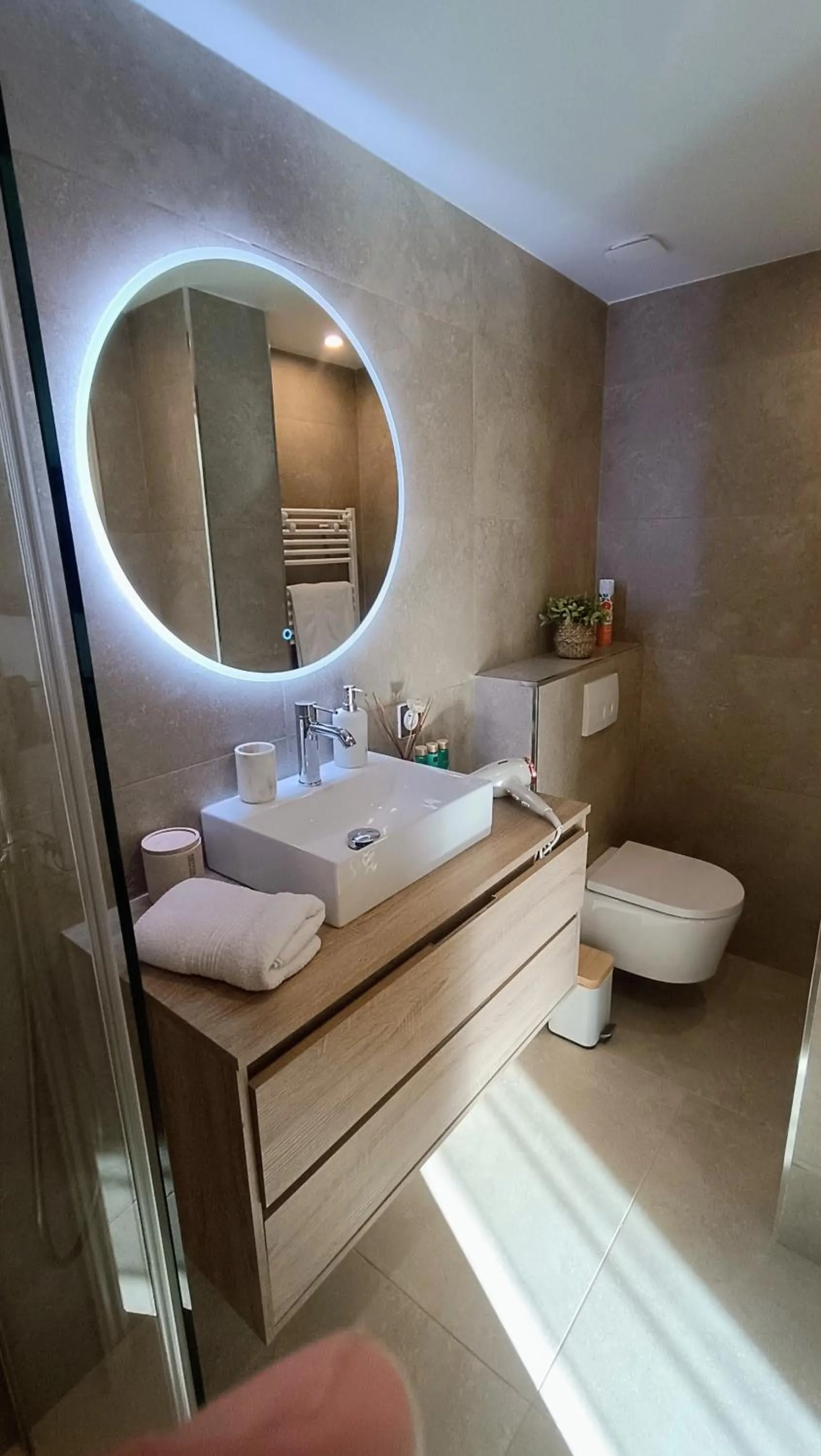 Bathroom in Loup Castel Boutique Hotel B&B