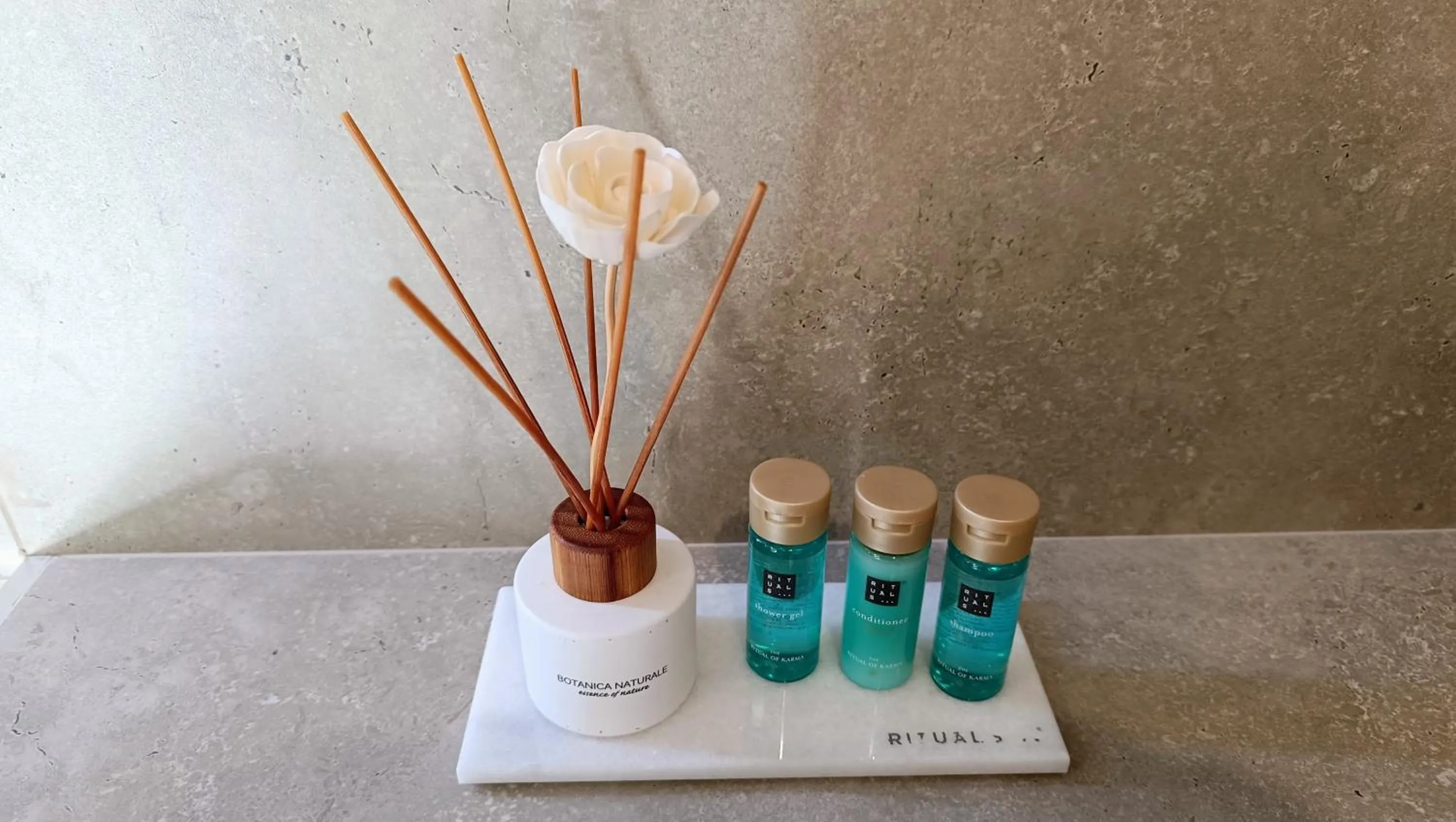 Decorative detail in Loup Castel Boutique Hotel B&B