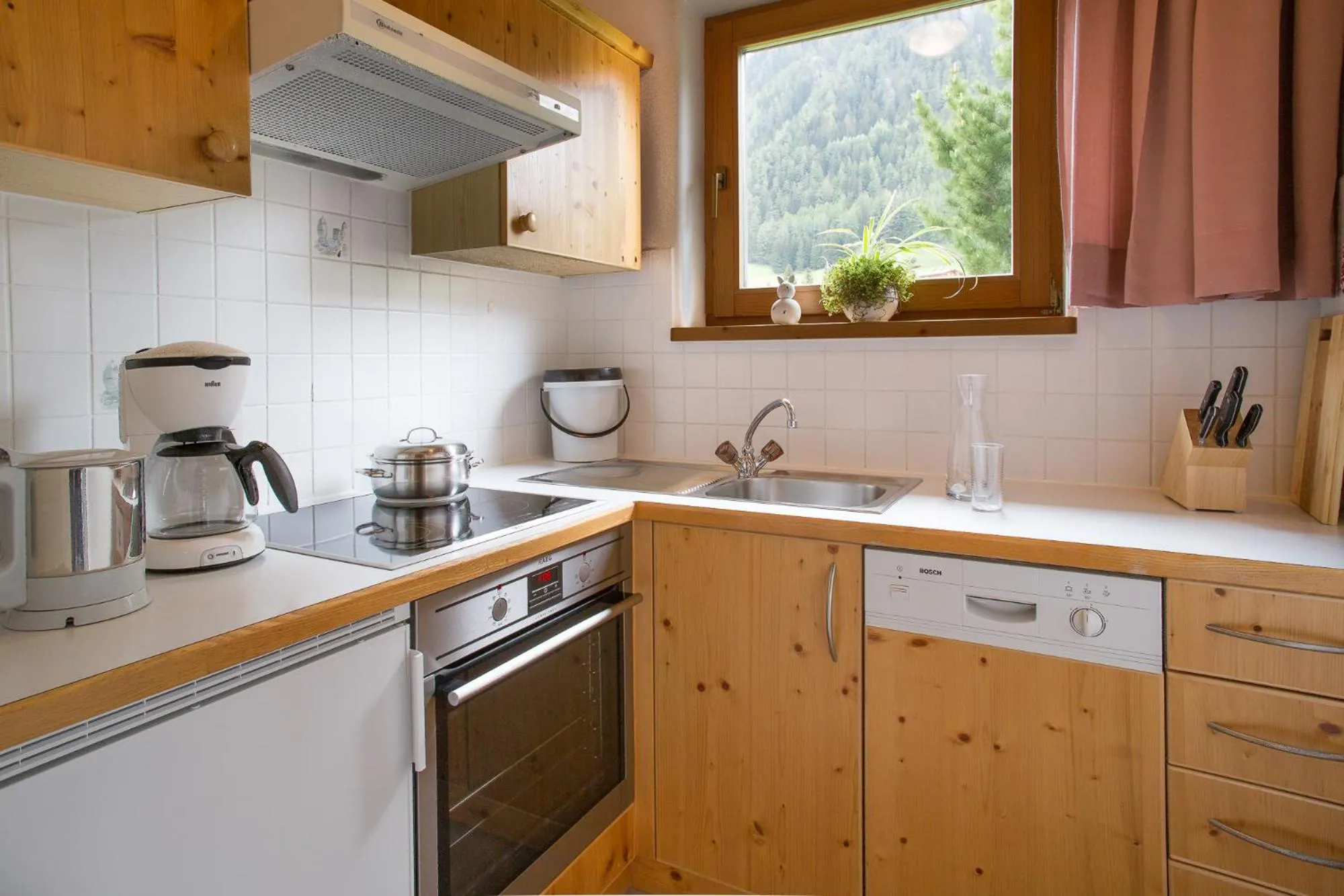 Kitchen or kitchenette in Ferienhaus Aurora