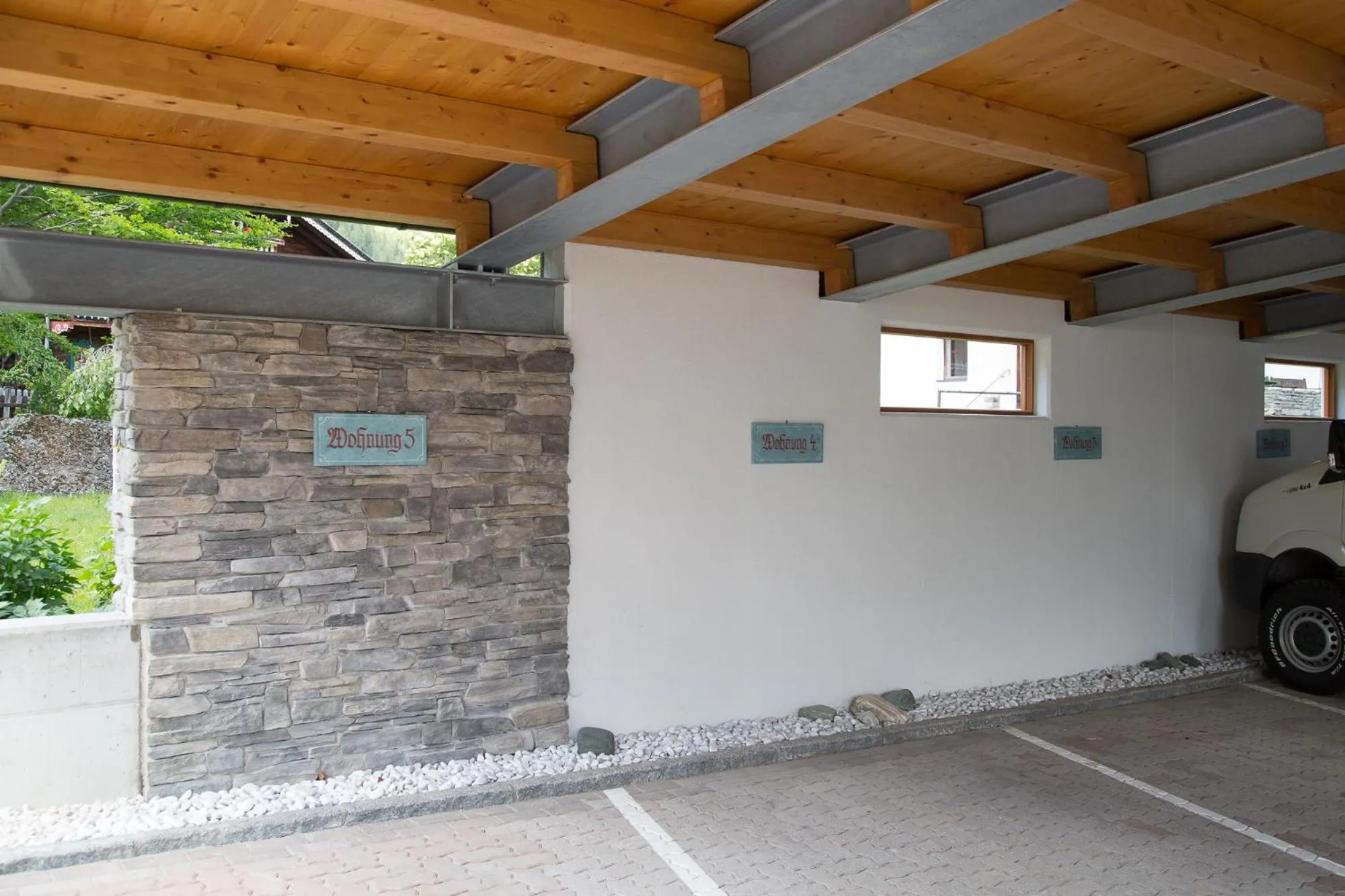 Parking in Ferienhaus Aurora