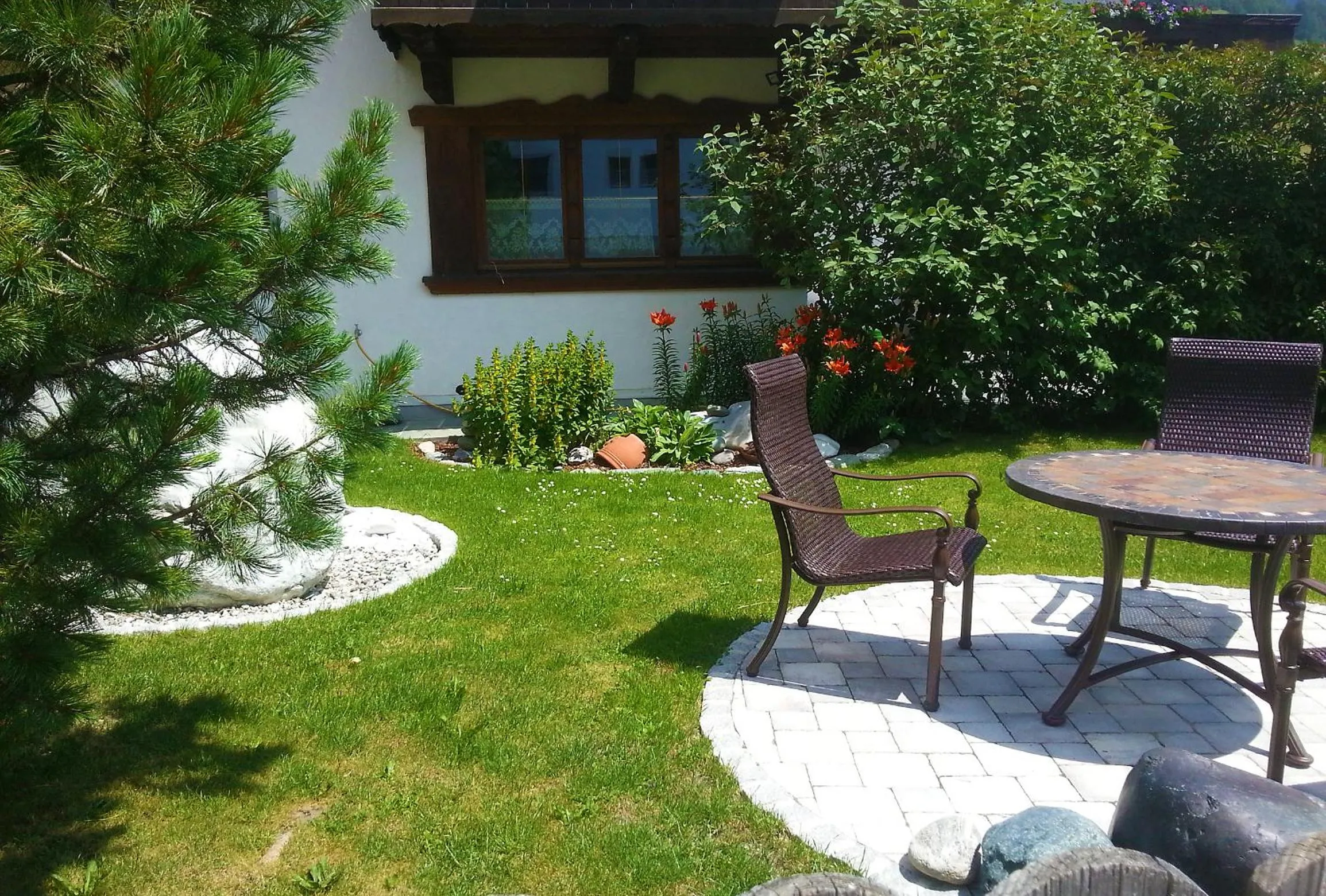 Garden in Ferienhaus Aurora