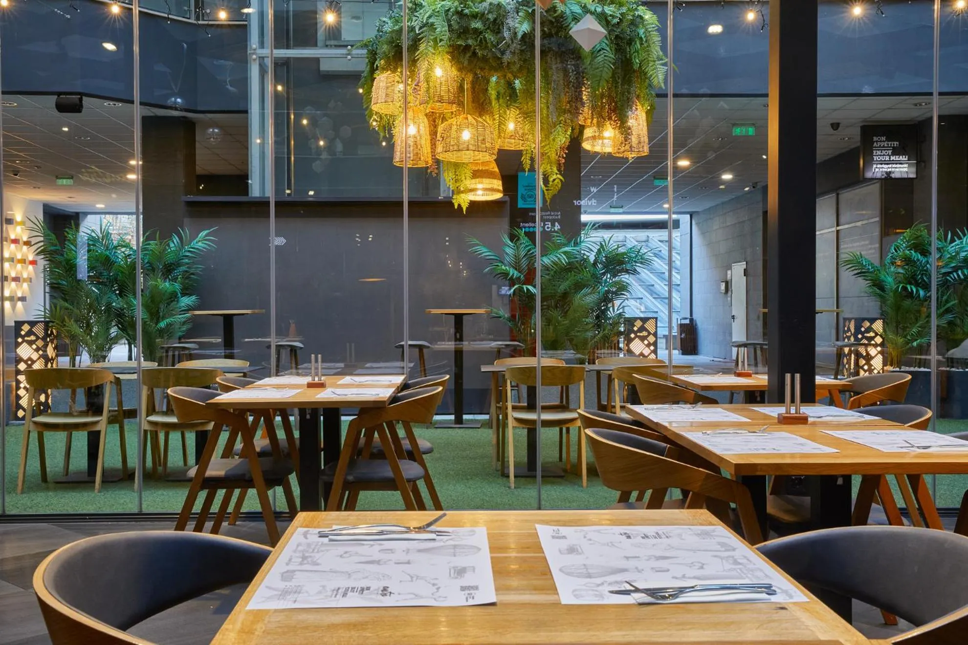 Restaurant/places to eat in 7Seasons Apartments Budapest