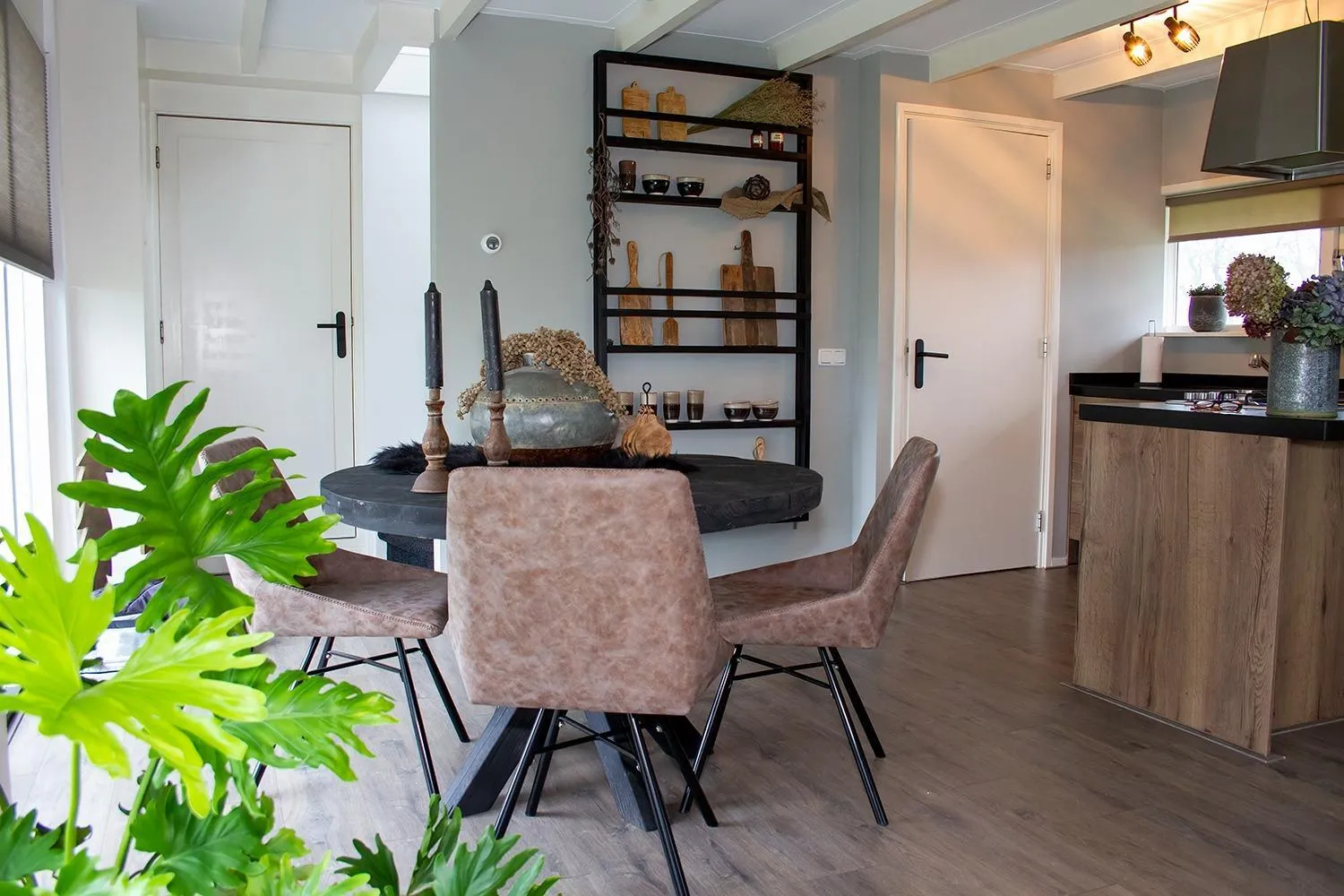 Kitchen or kitchenette in Bed en Breakfast The Wooden Wall