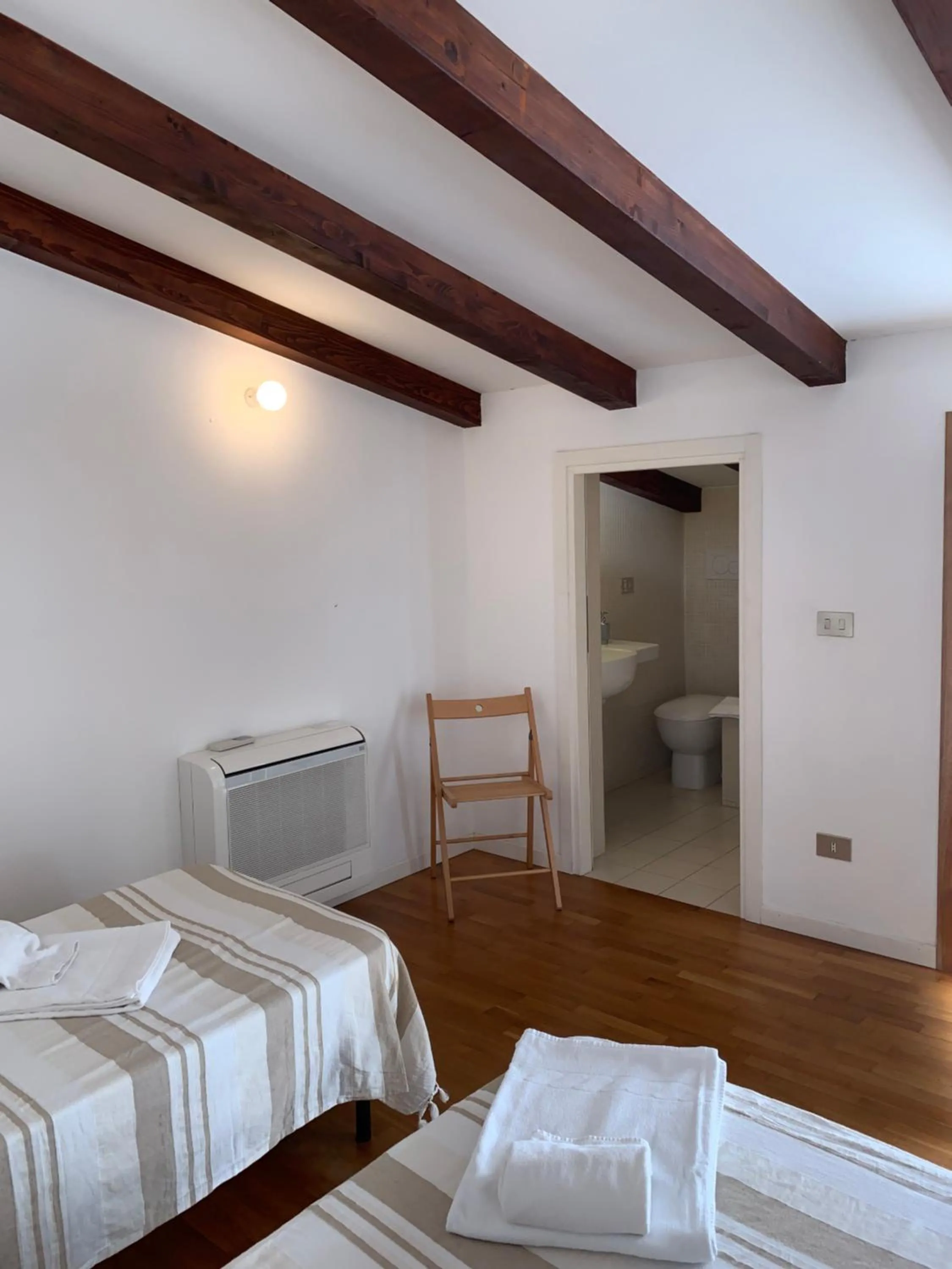 Bed in Arco 37