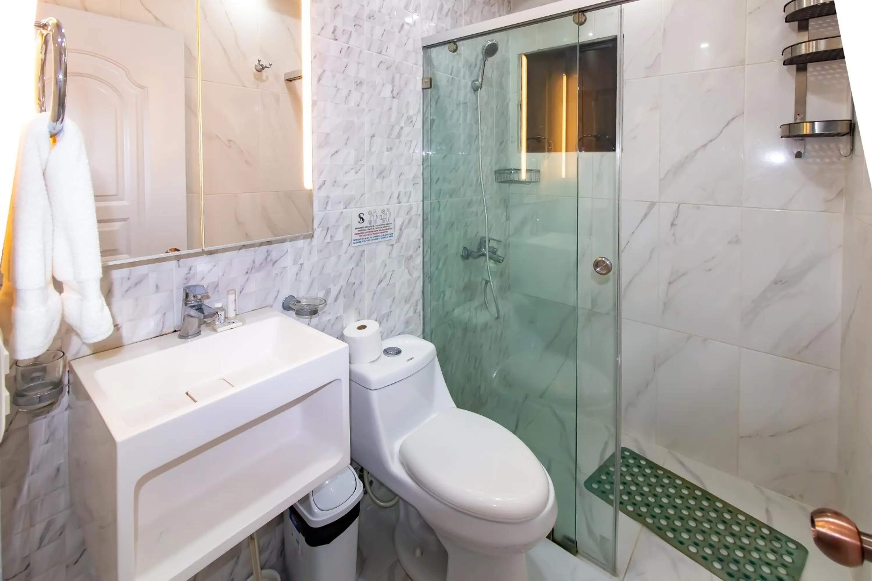 Shower in Hotel Señorial