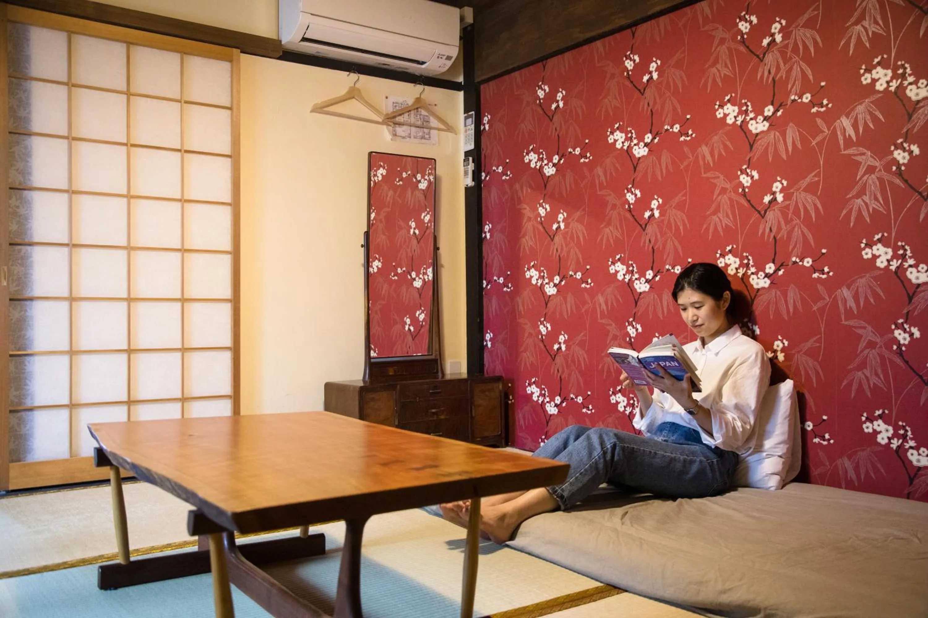 People in Osaka Guest House U-En