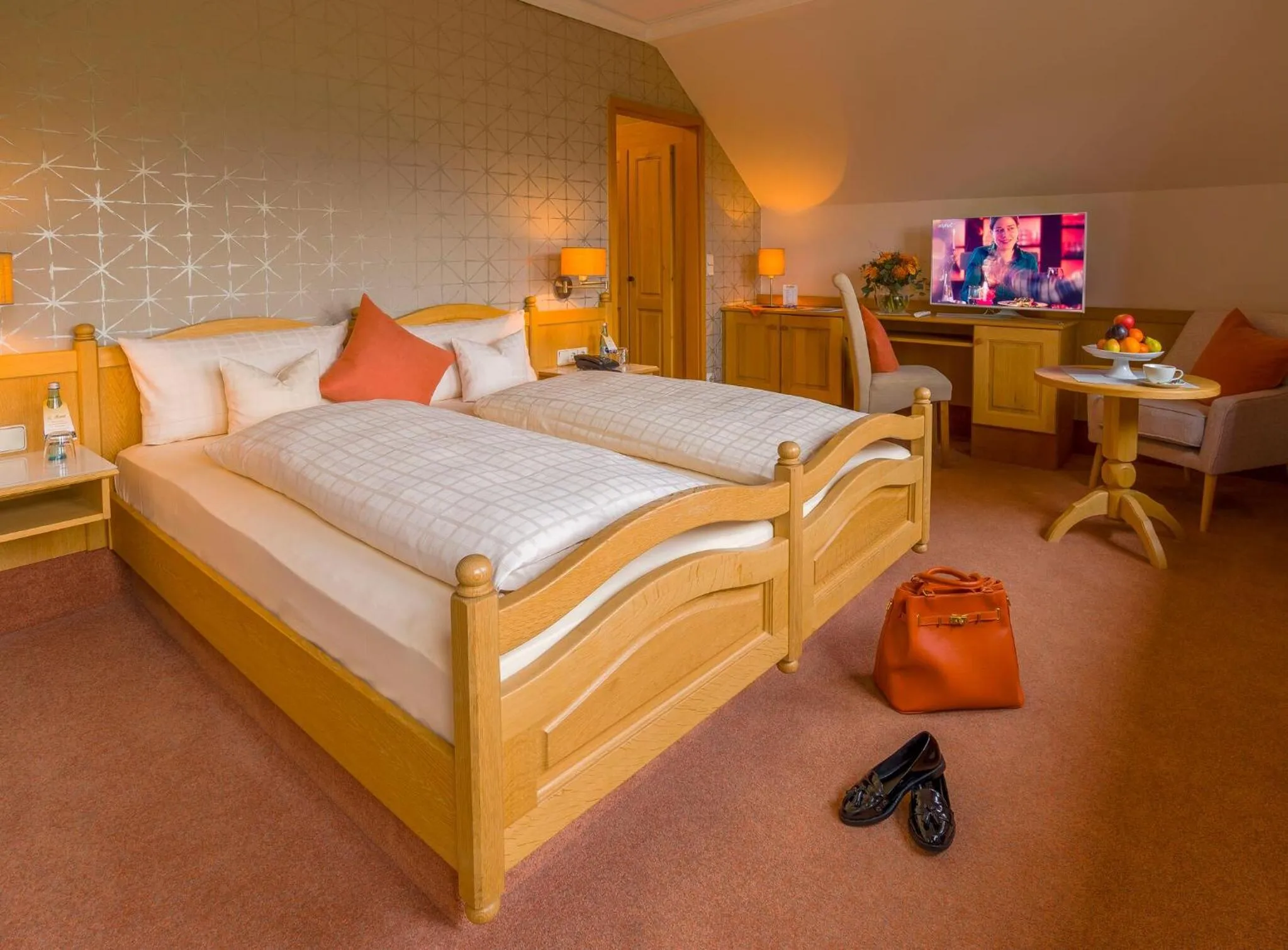 Photo of the whole room, Bed in Krone am Park - Gästehaus des Hotel Krone