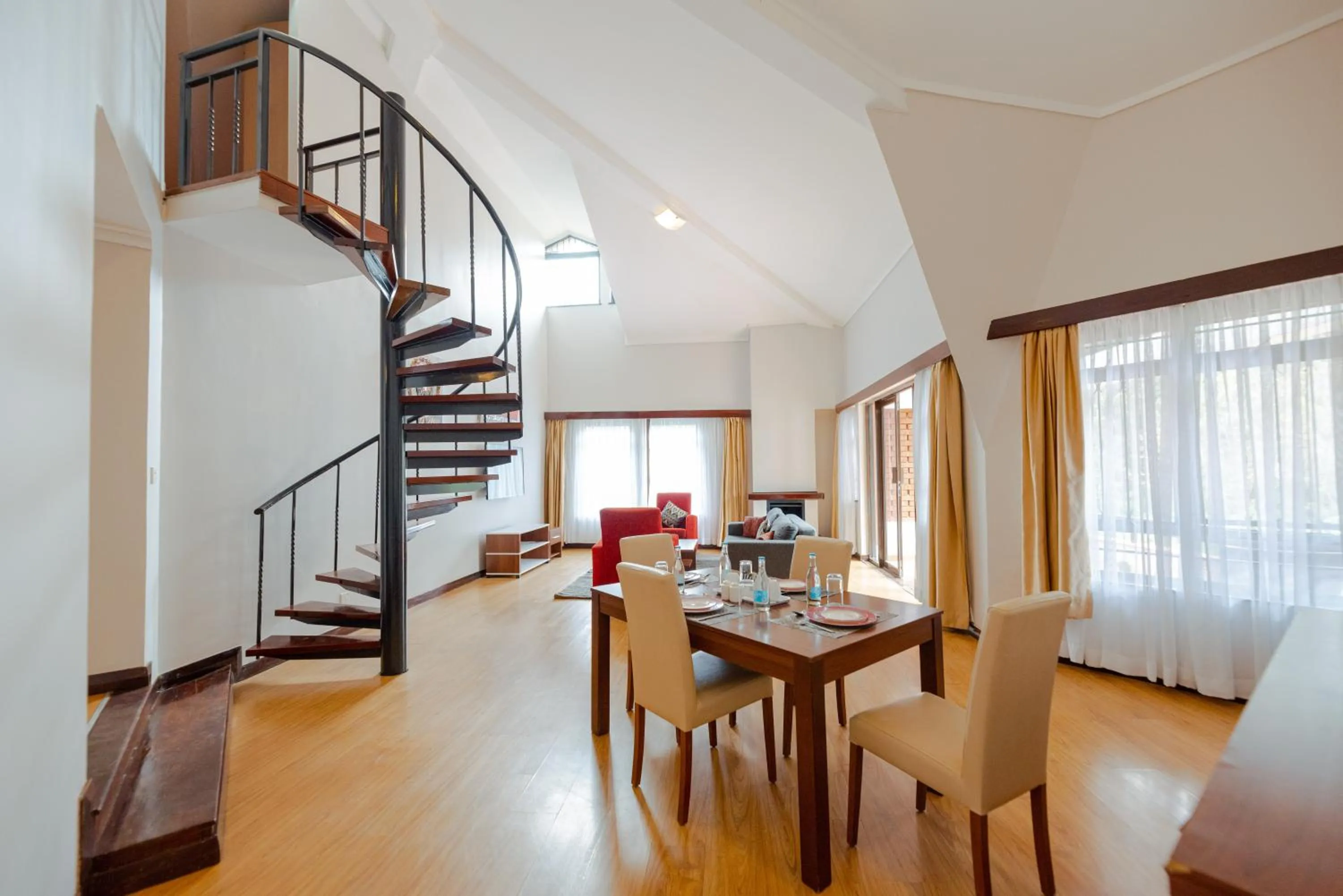 Dining area in Heri Heights Hotel Apartments, SureStay Collection by Best Western