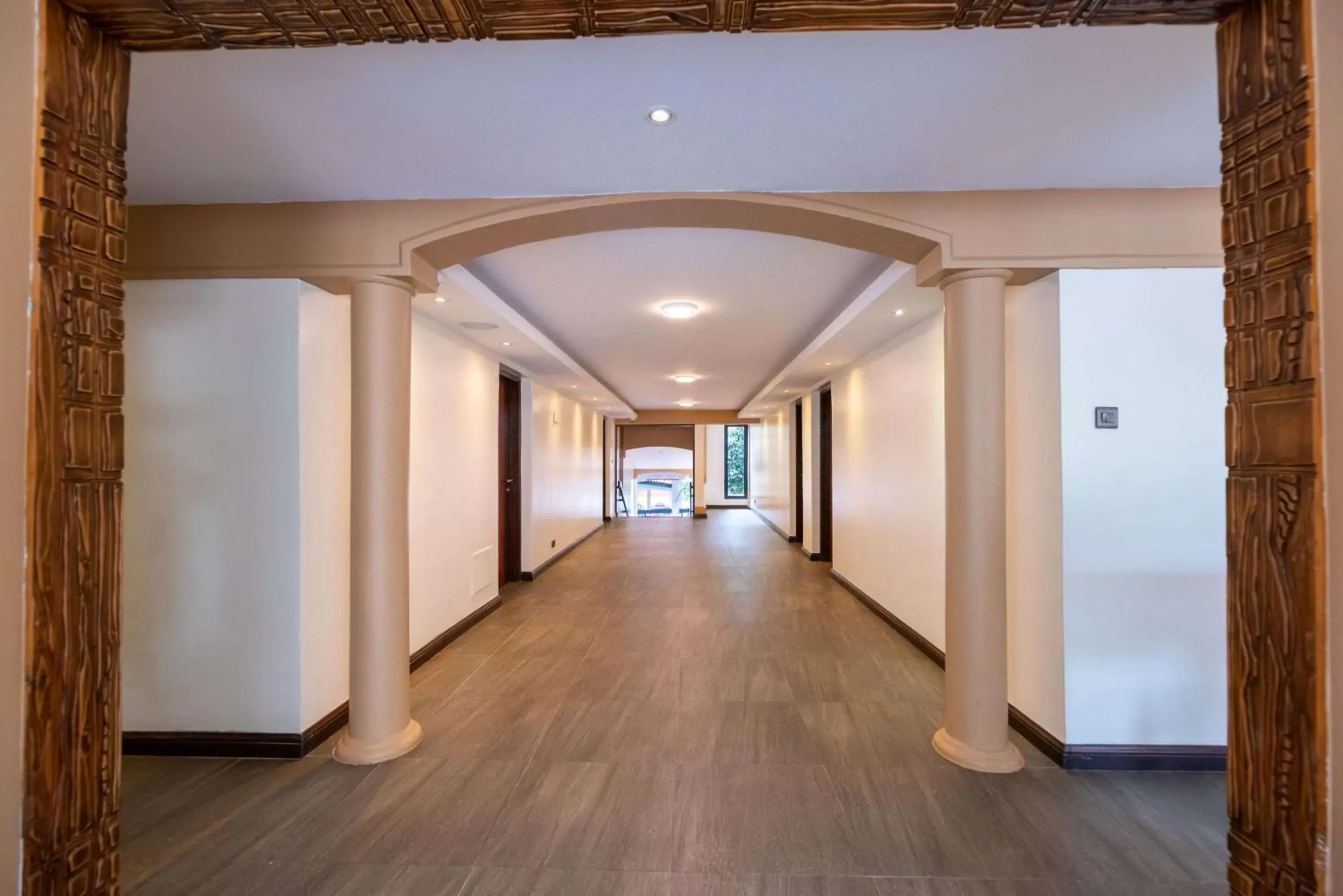 Lobby or reception in Heri Heights Hotel Apartments, SureStay Collection by Best Western Lobby or reception in Heri Heights Hotel Apartments, SureStay Collection by Best Western