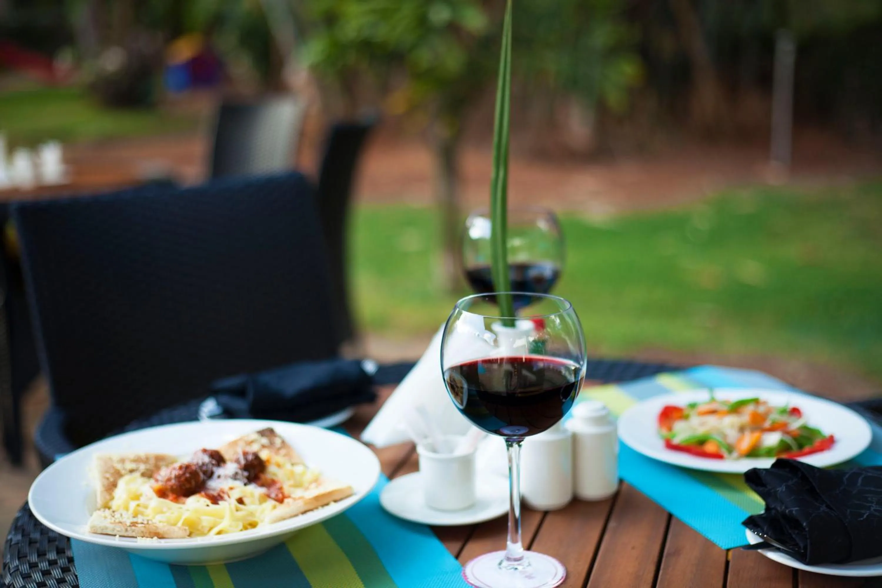 Food and drinks in Heri Heights Hotel Apartments, SureStay Collection by Best Western