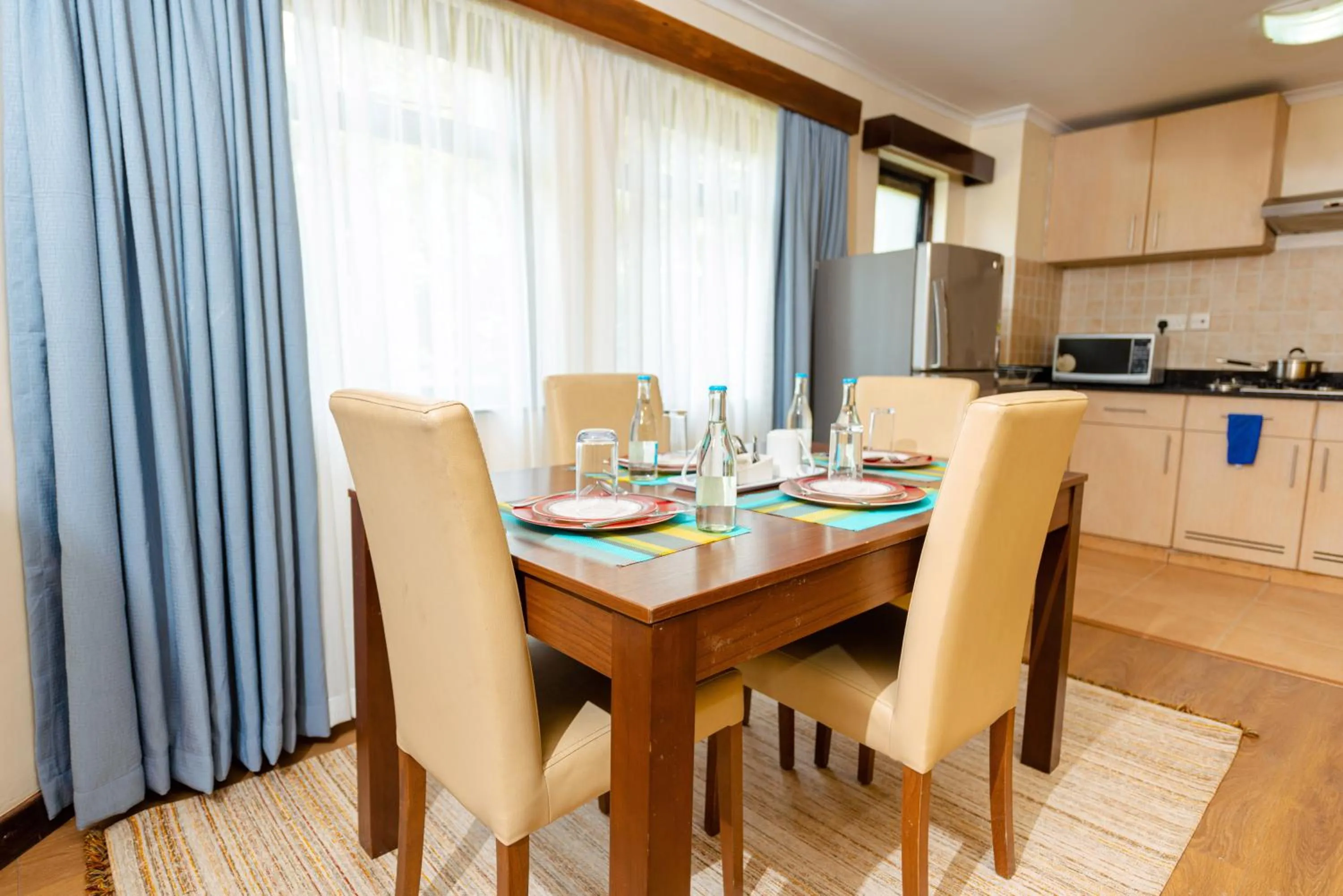 Dining area in Heri Heights Hotel Apartments, SureStay Collection by Best Western