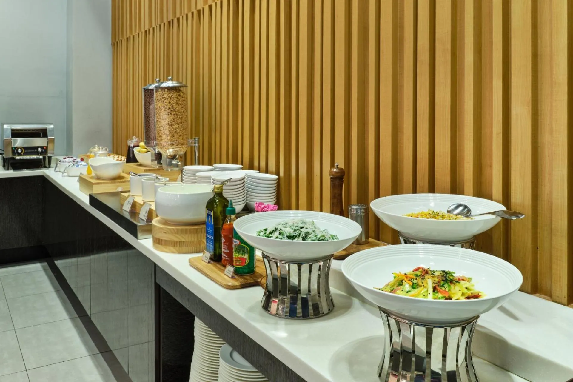 Restaurant/places to eat in Hotel Atrium Jongno