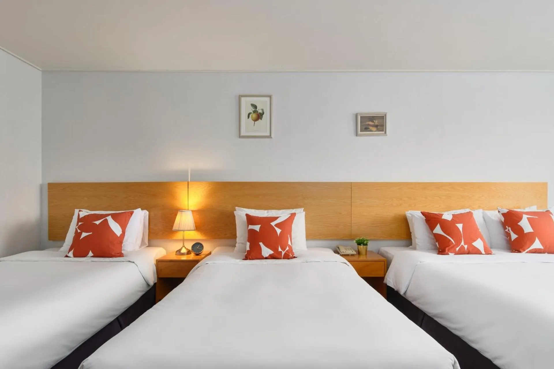 Property building, Bed in Hotel Atrium Jongno