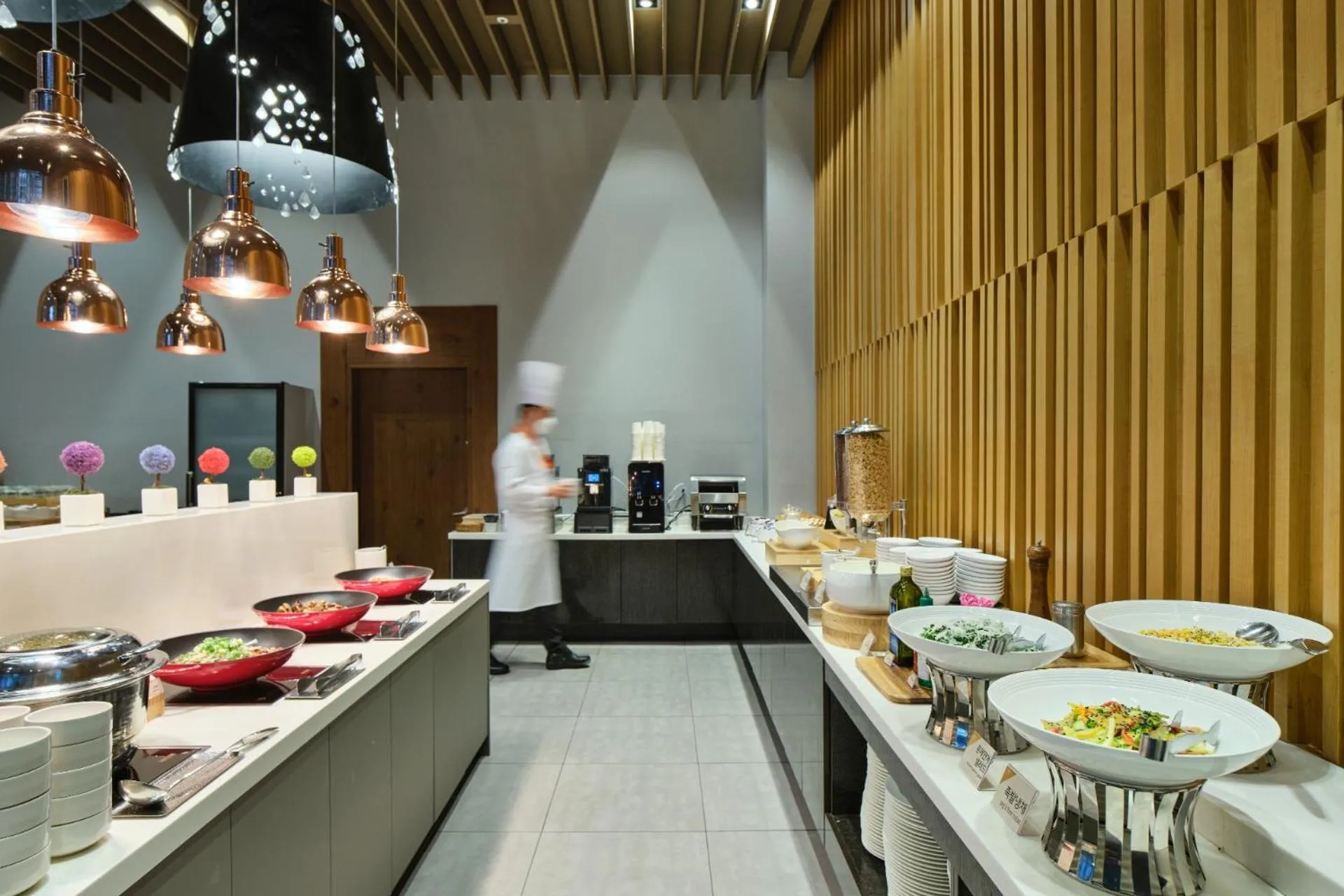 Restaurant/places to eat in Hotel Atrium Jongno