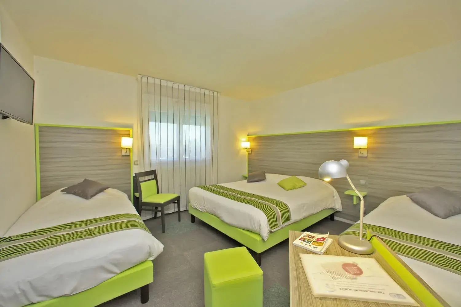 Classic Family Room (4 Adults) in Contact Hôtel O'Nice Saintes Classic Family Room (4 Adults) in Contact Hôtel O'Nice Saintes