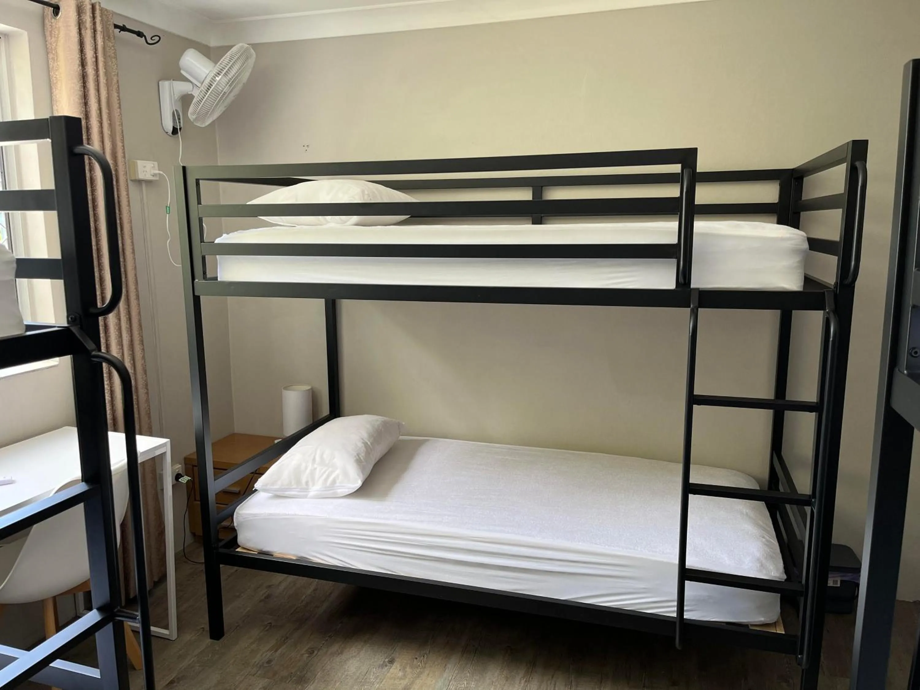 bunk bed, Bed in Homely Inn Hostel