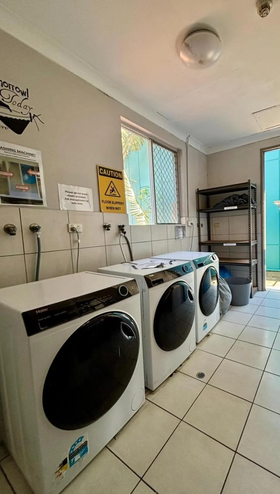 washing machine in Homely Inn Hostel