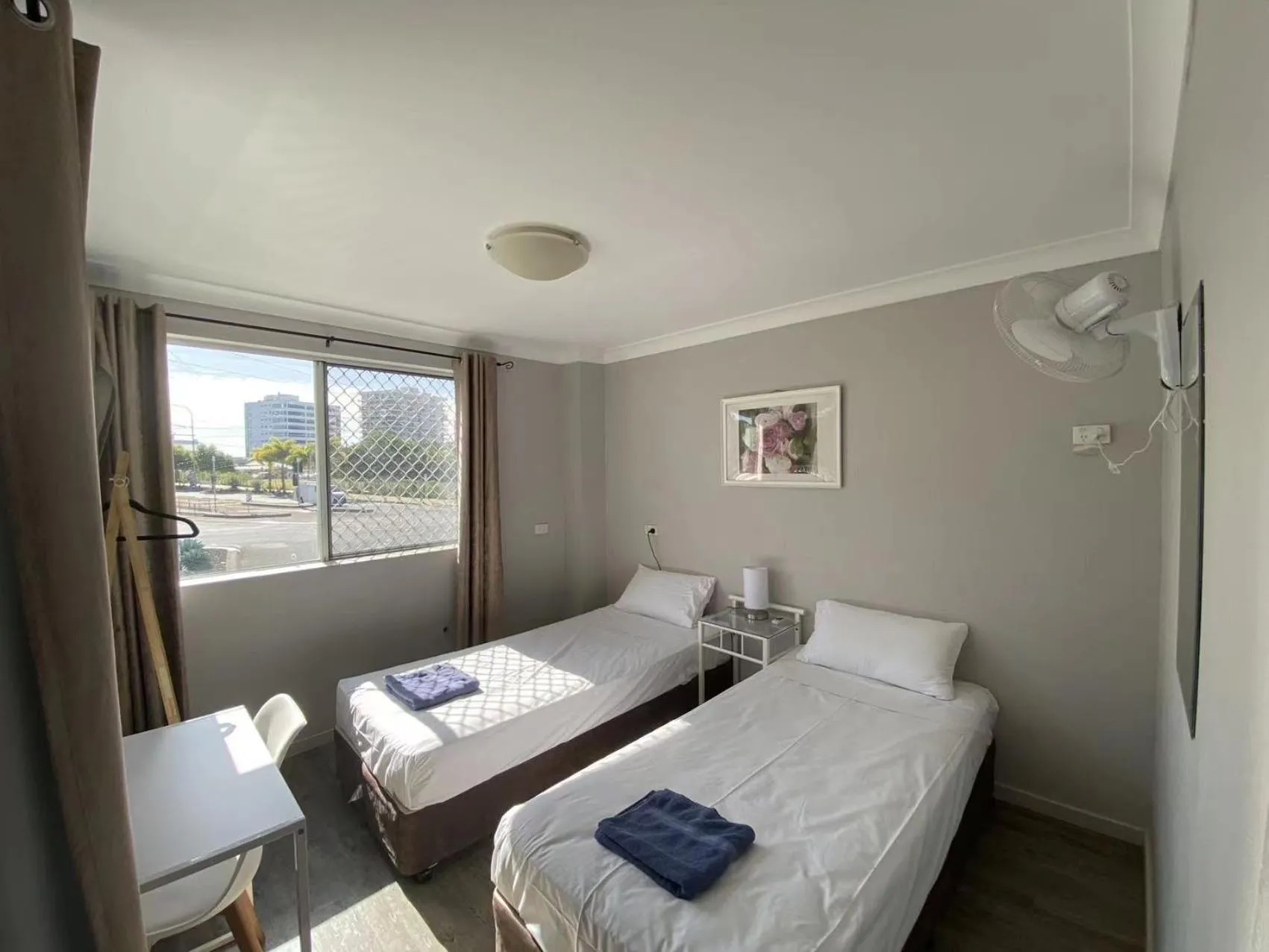 Property building, Bed in Homely Inn Hostel