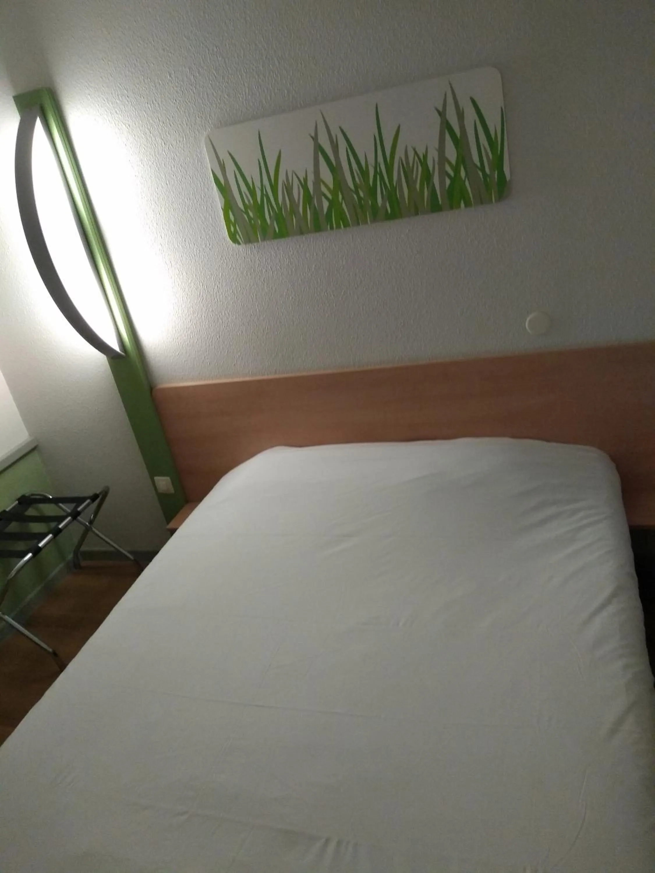 Bed in Hotel Inn Design Laon