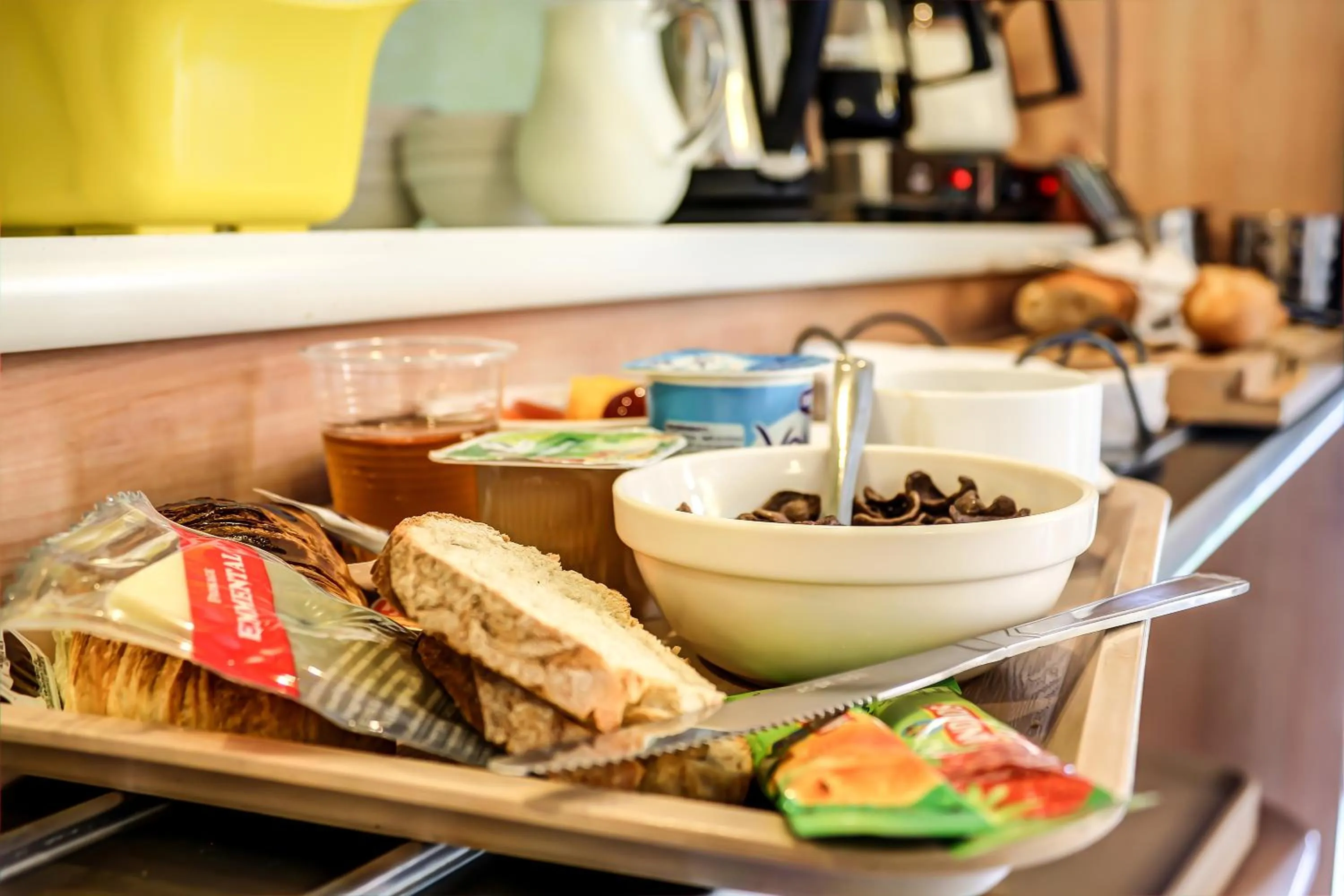 Breakfast in Hotel Inn Design Laon