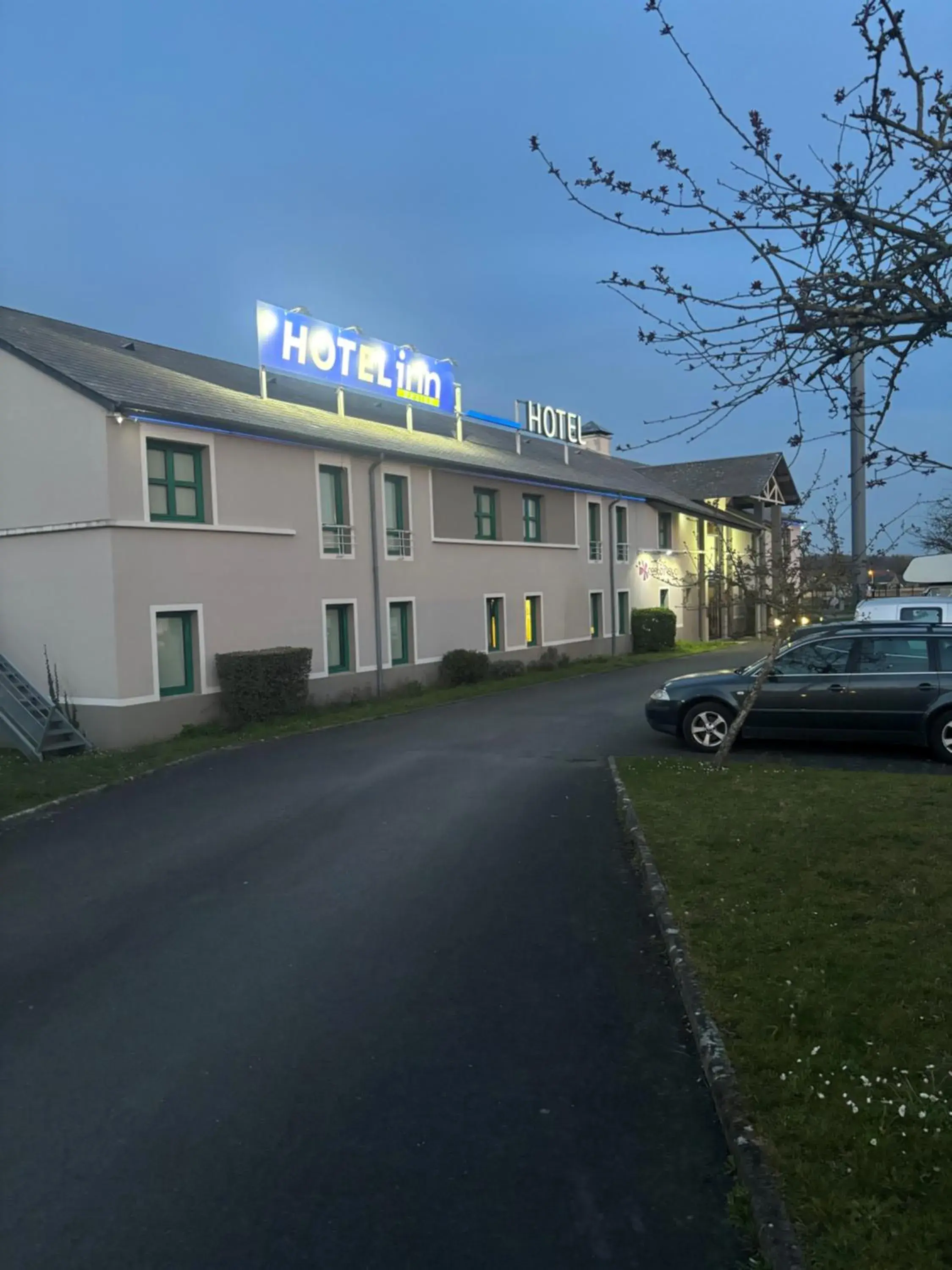 Property building in Hotel Inn Design Laon Property building in Hotel Inn Design Laon