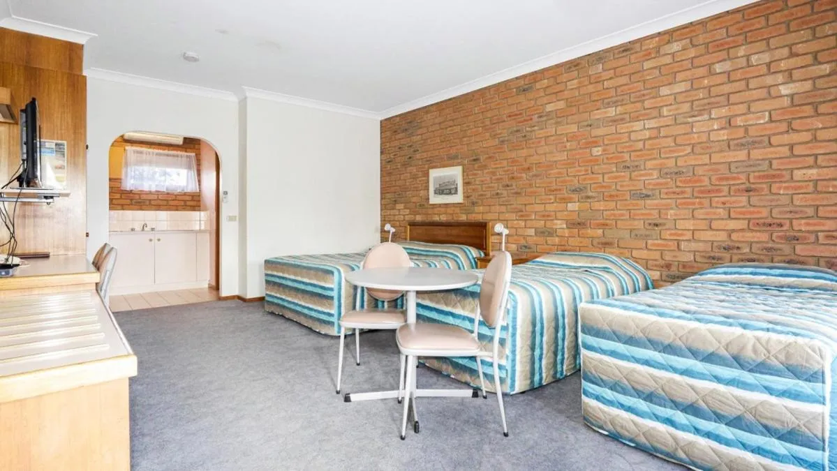 Bed in Rodney Motor Inn