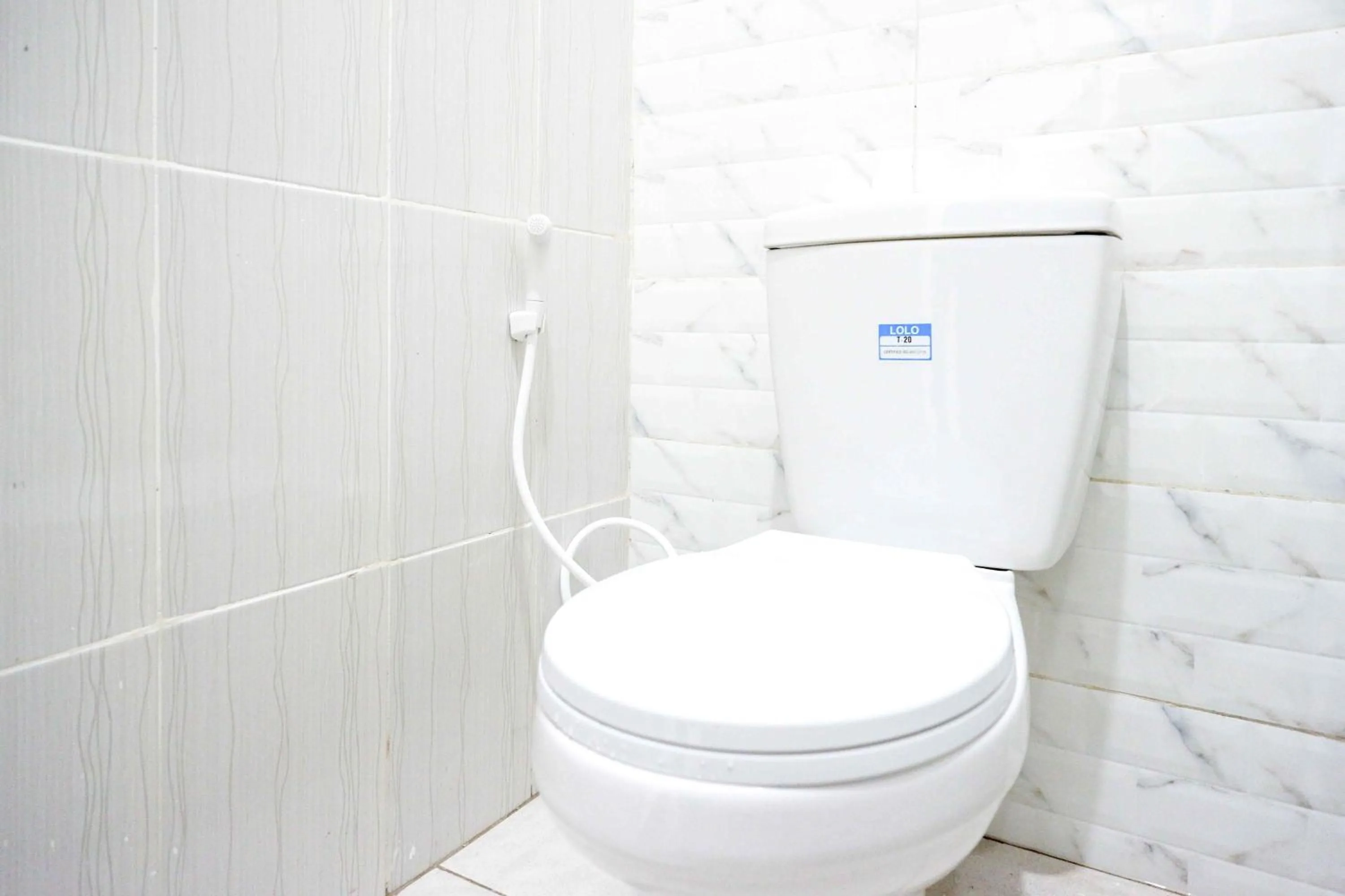 Bathroom in RedDoorz @ Kawasan Industri Candi Semarang