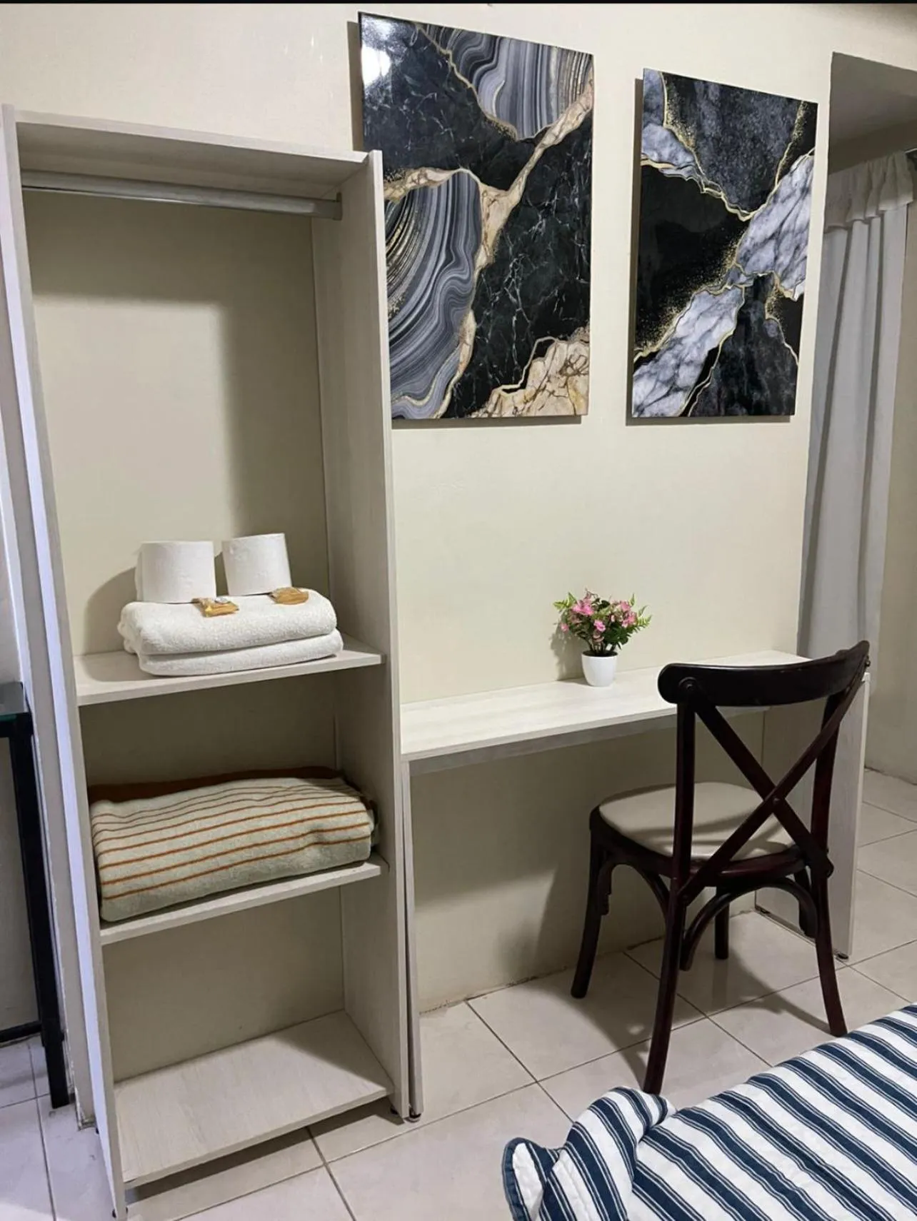 Photo of the whole room, Bed in ROOF TOP Hotel XILITLA