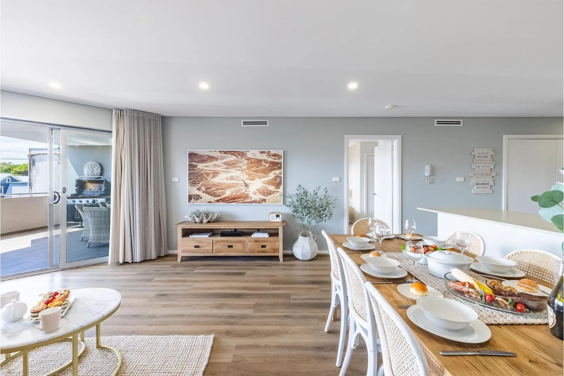 Footprints 1, 6-10 Market Street - Surfside Apartments