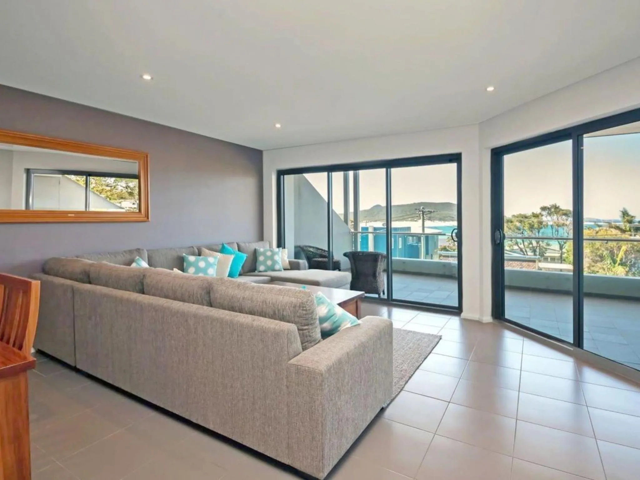 Barefoot Bliss 4, 6-10 Market Street - Surfside Apartments