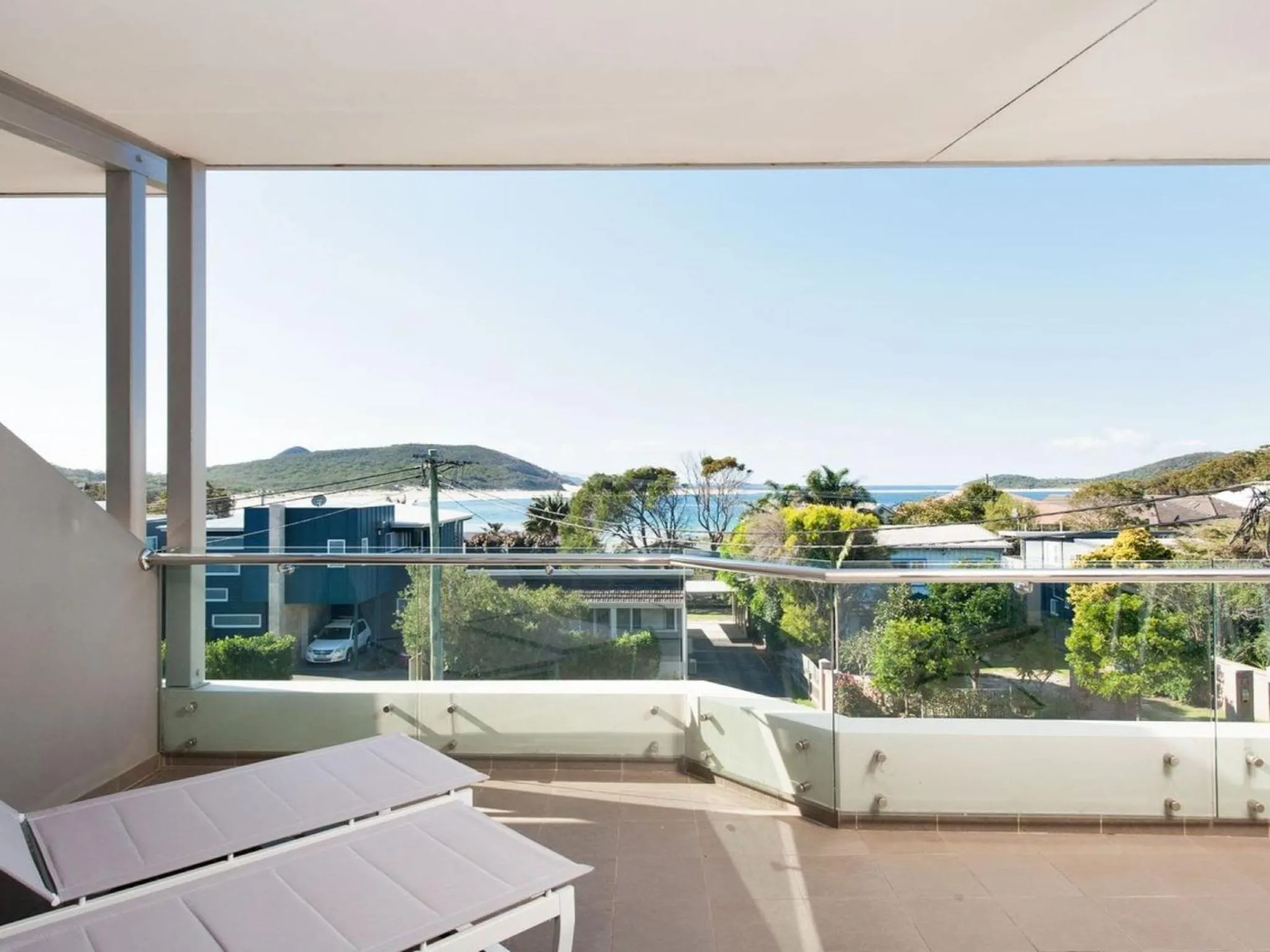 Barefoot Bliss 4, 6-10 Market Street - Surfside Apartments