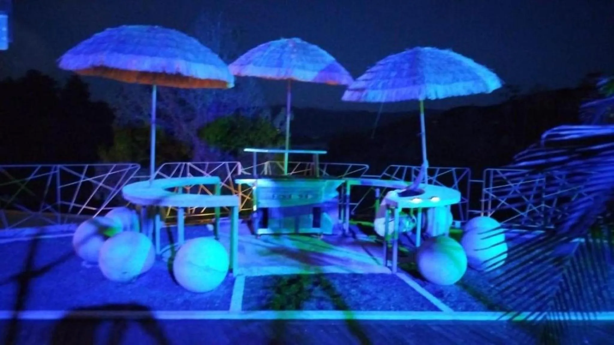 BBQ facilities in EleMYNT LifeStyle Hotel