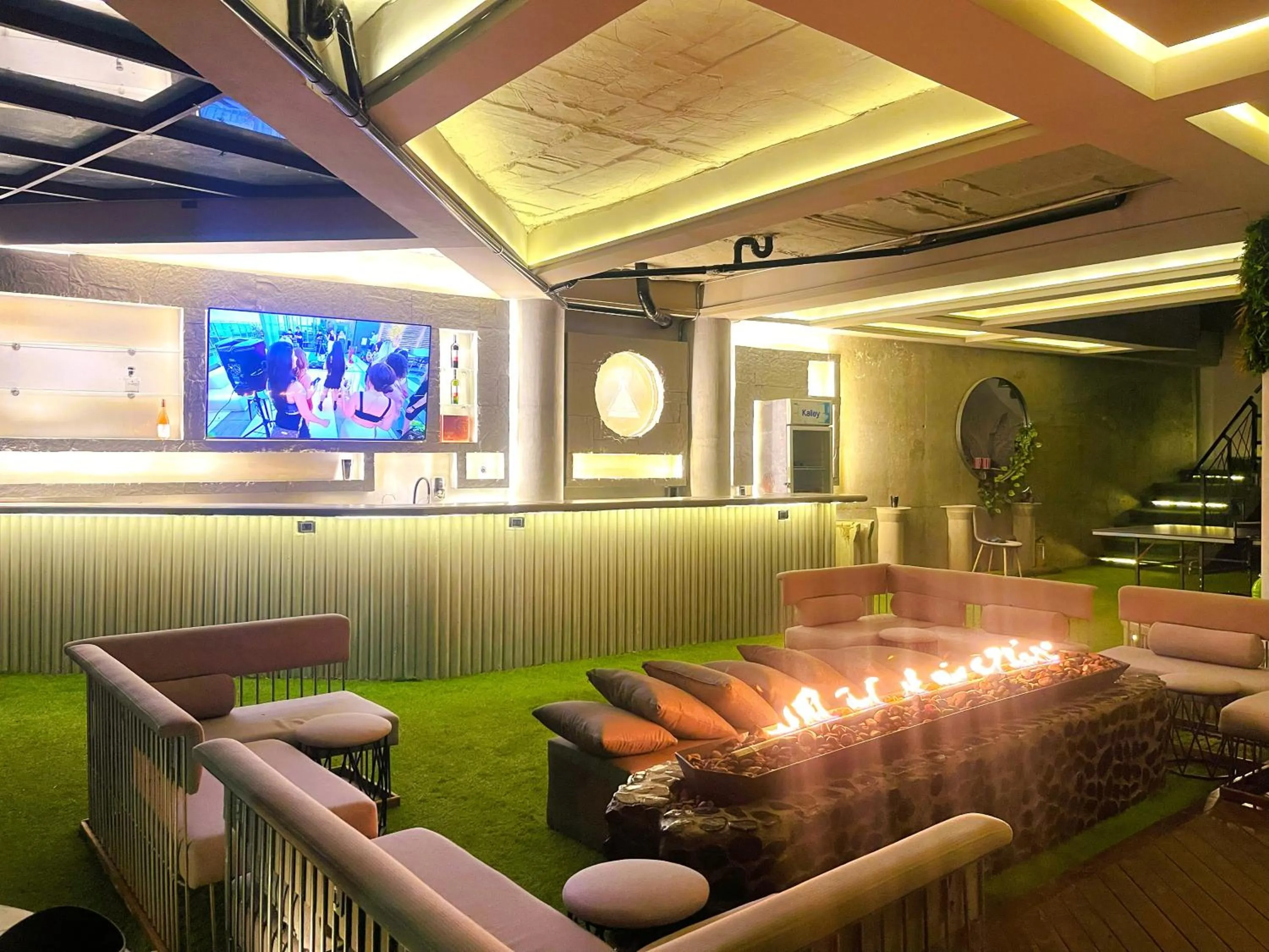 Living room in EleMYNT LifeStyle Hotel