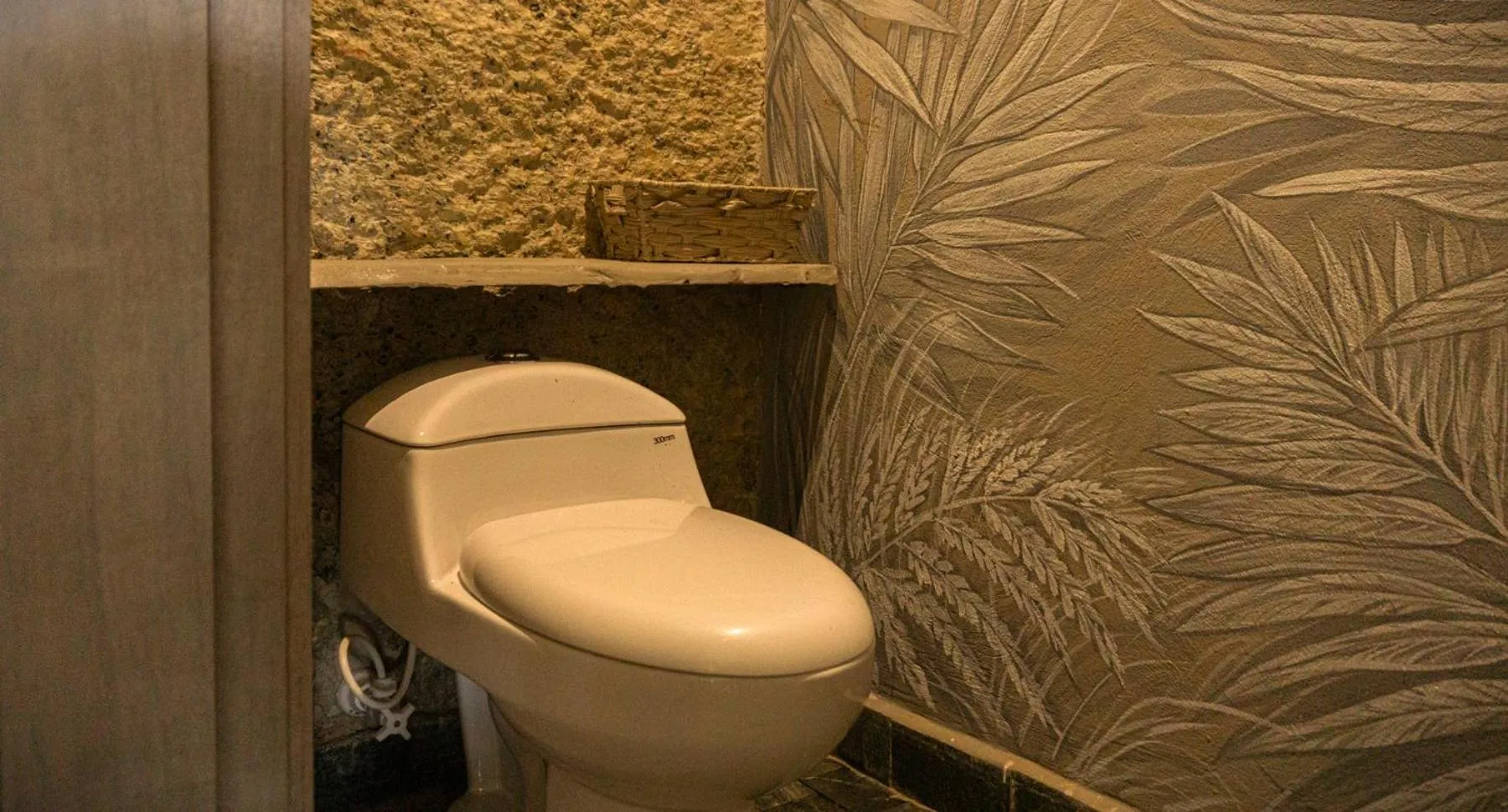Toilet in EleMYNT LifeStyle Hotel