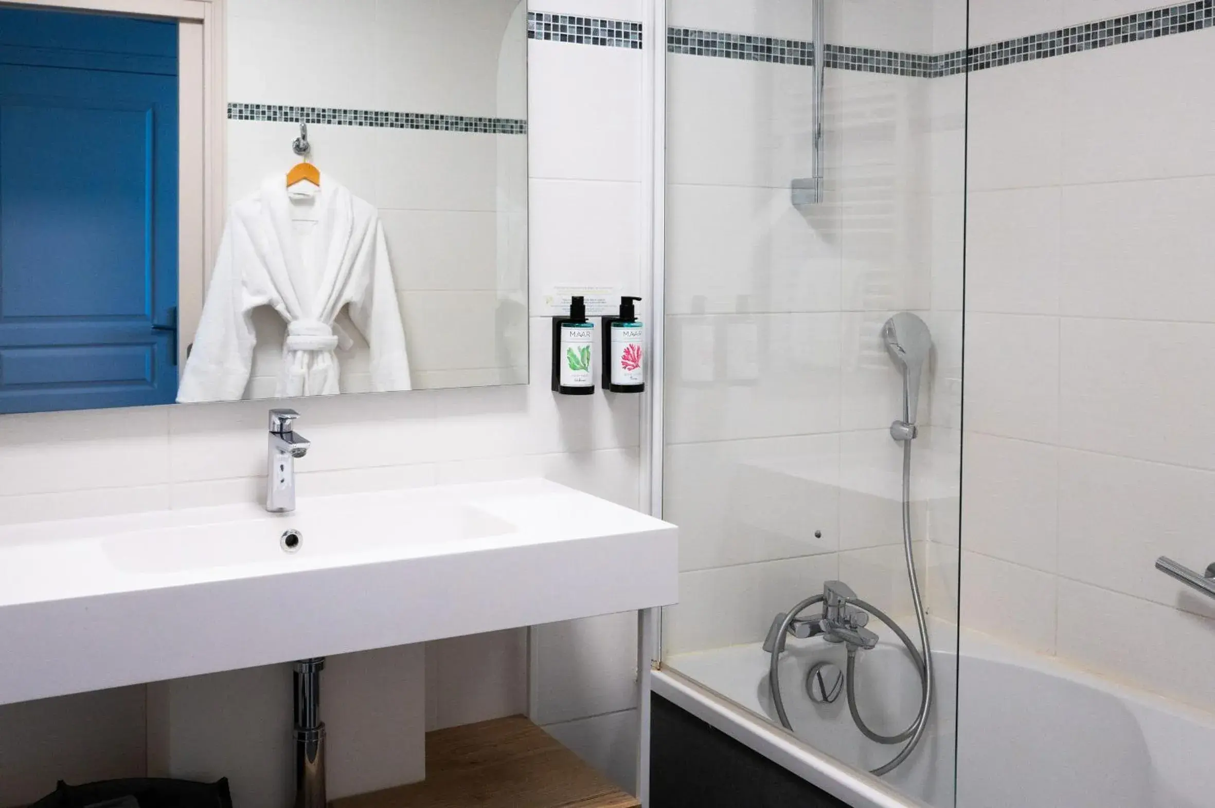 Deluxe Double or Twin Room with Balcony in Hotel Atlantic Deluxe Double or Twin Room with Balcony in Hotel Atlantic