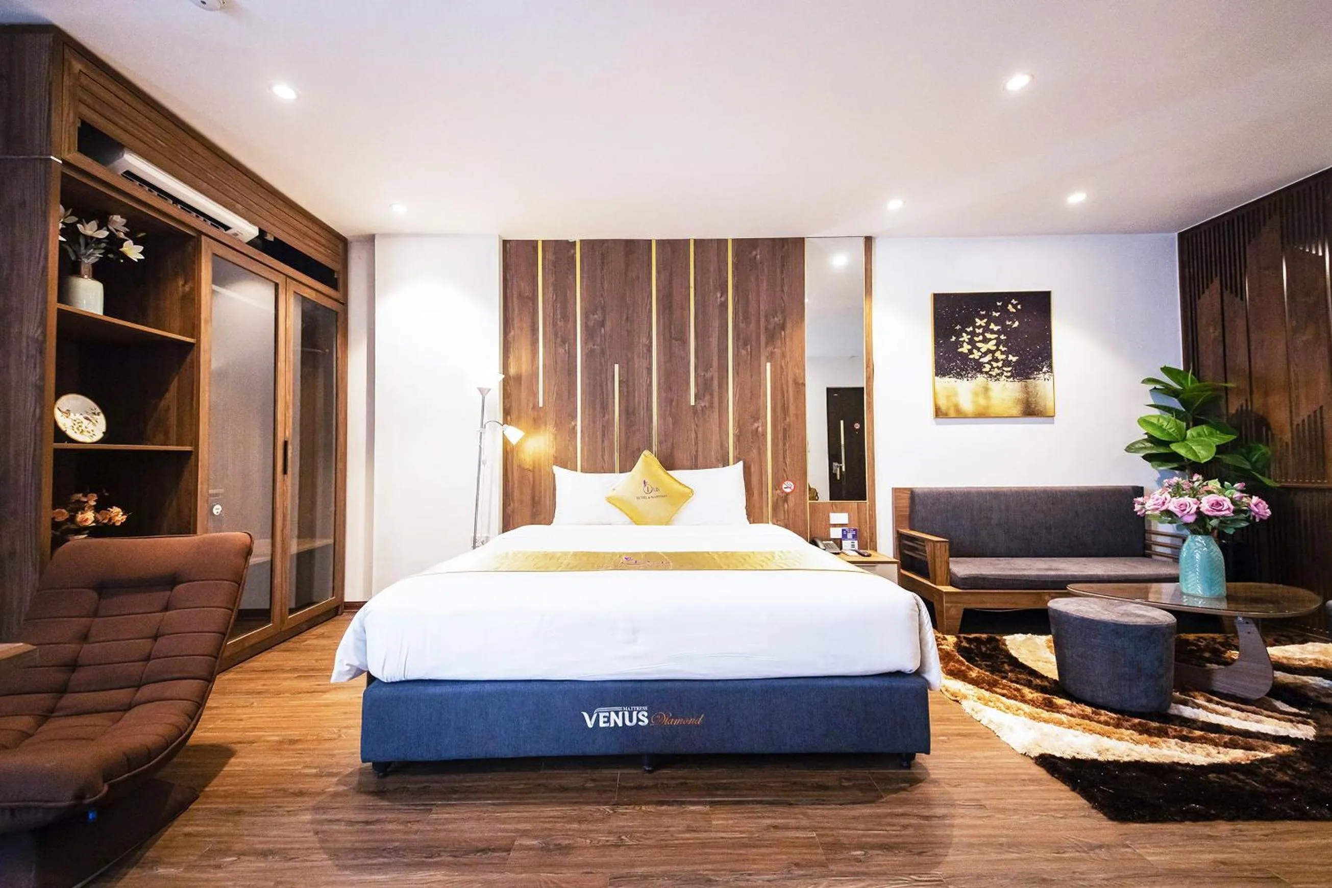 Photo of the whole room, Bed in IRIS Hotel Hải Phòng