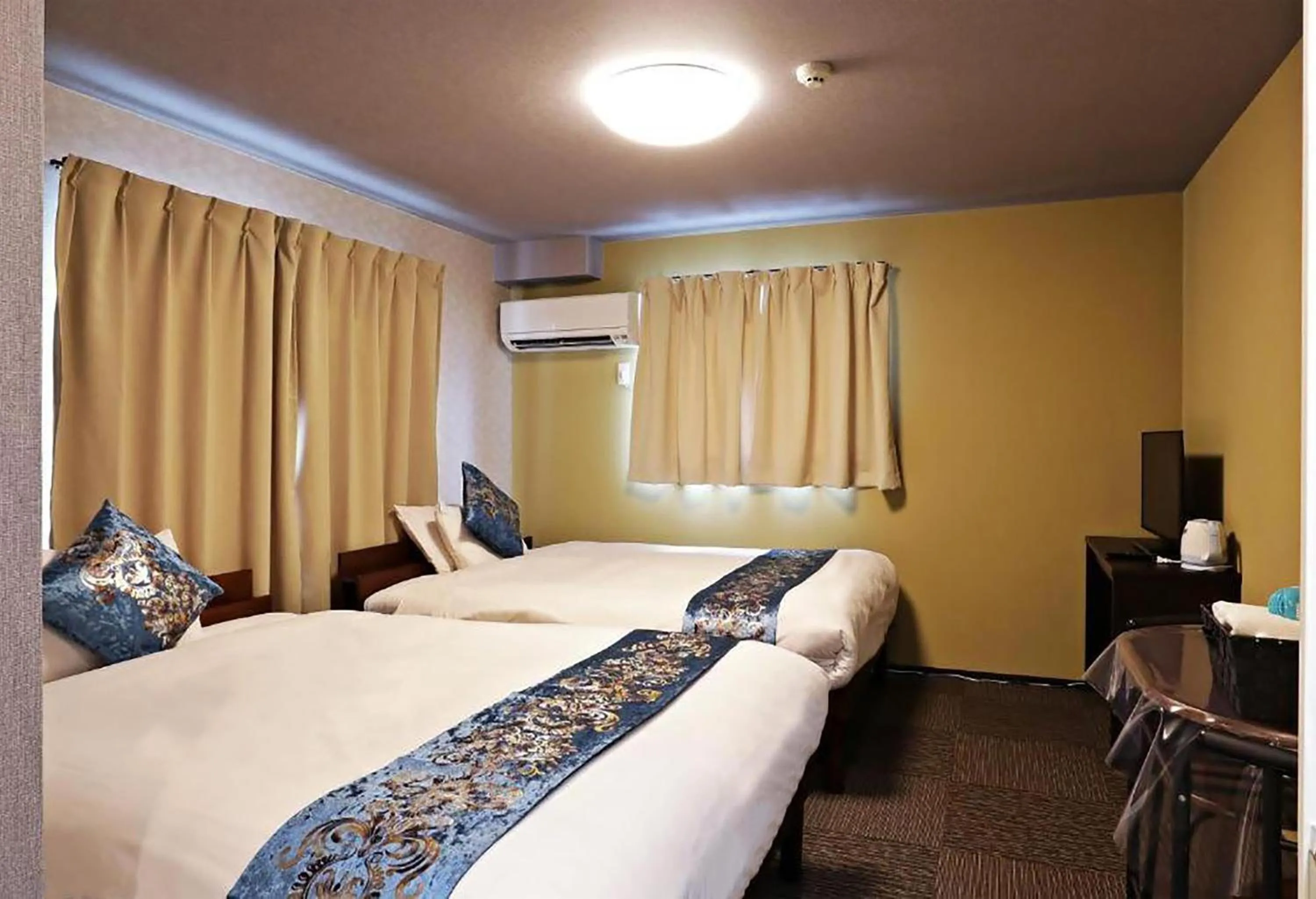 Bed in Miro Kyoto Nijo Hotel