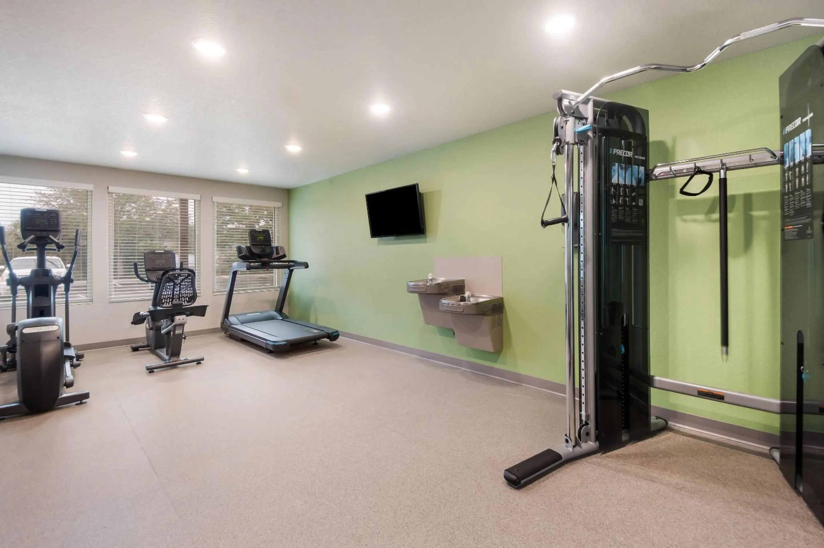 Fitness centre/facilities in WoodSpring Suites Tampa Airport North Veterans Expressway