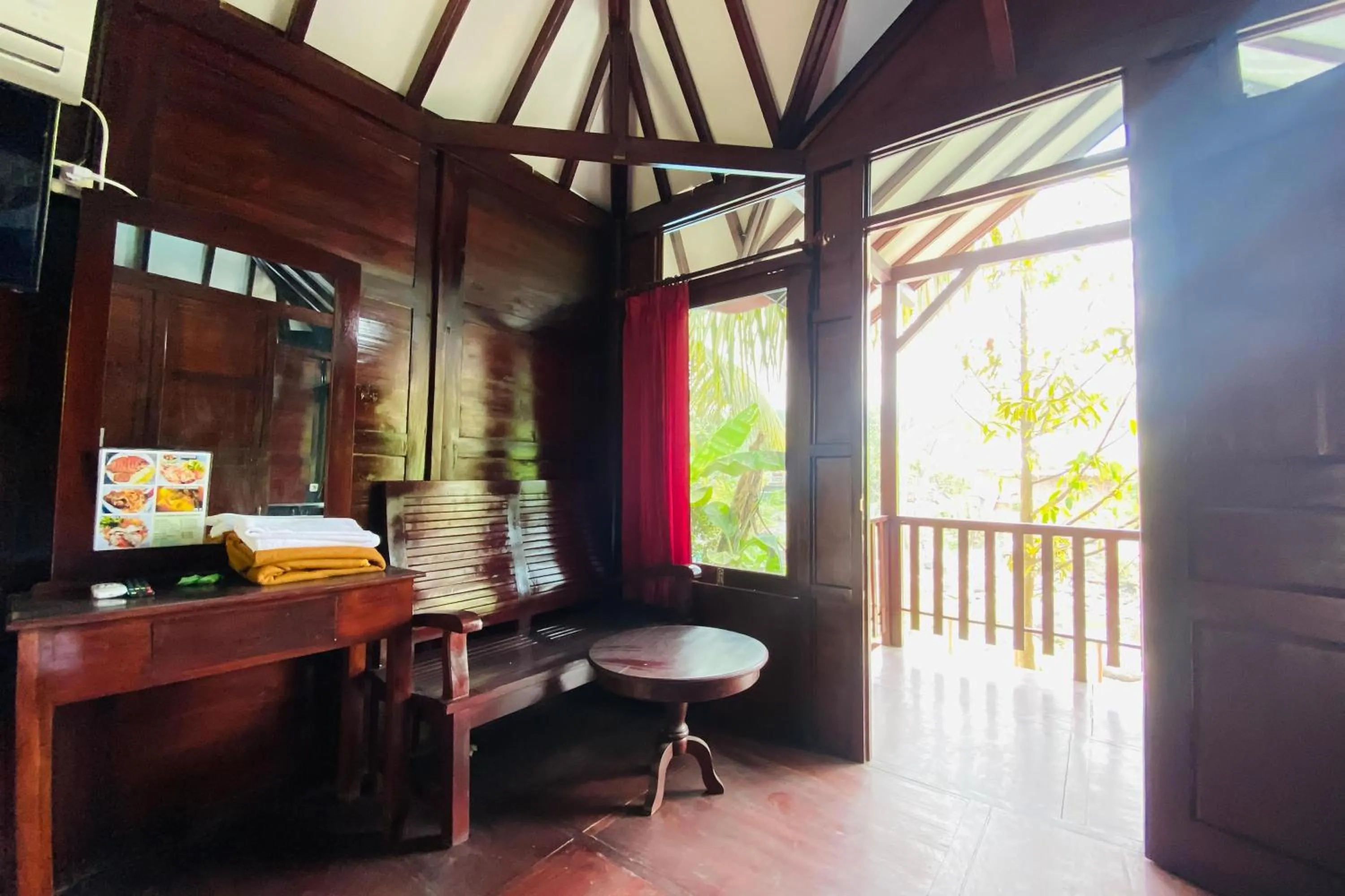 Bedroom in Hotel dan Gazebo Syariah Pinggir Kali Prigen RedPartner