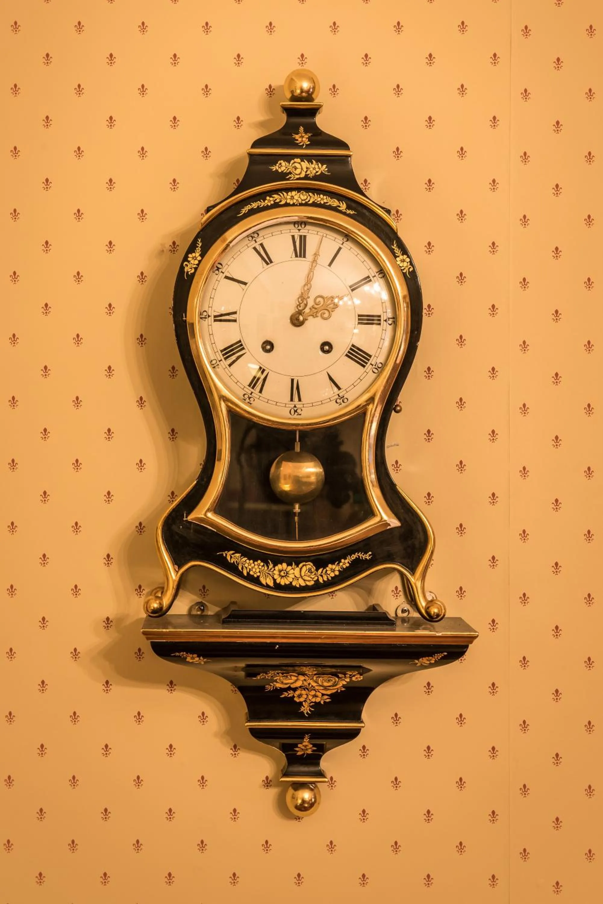 Decorative detail in Historic Hotel Falken