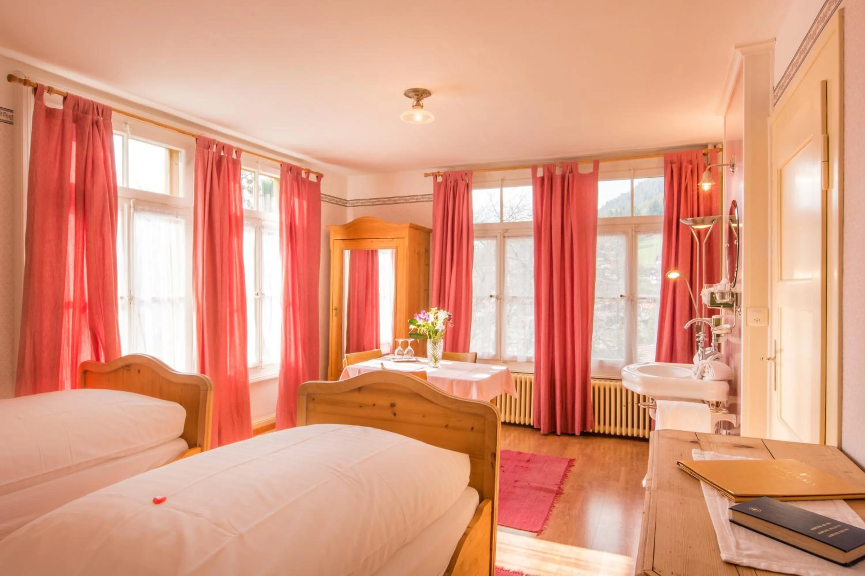 Photo of the whole room, Bed in Historic Hotel Falken