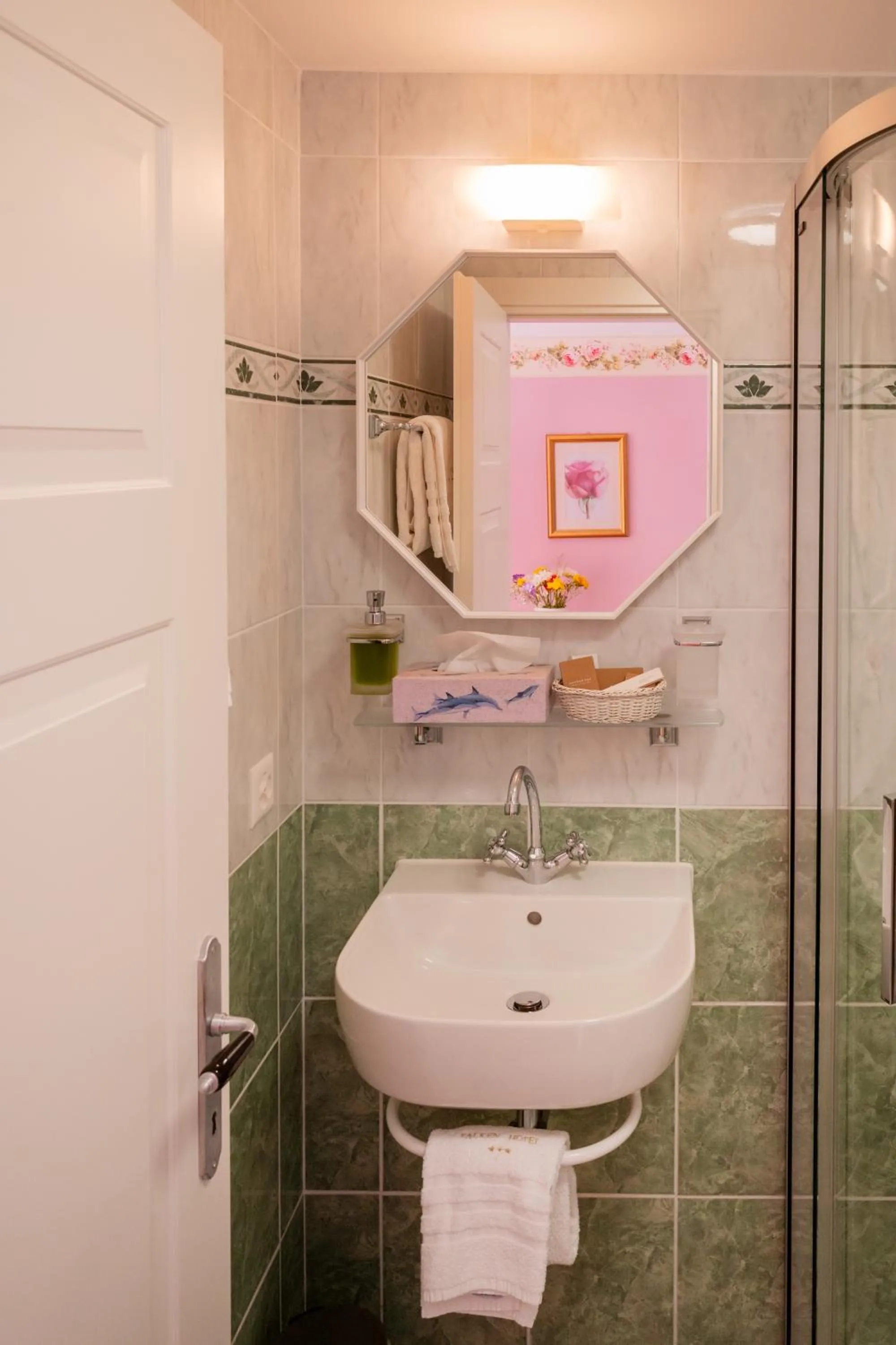 Bathroom in Historic Hotel Falken