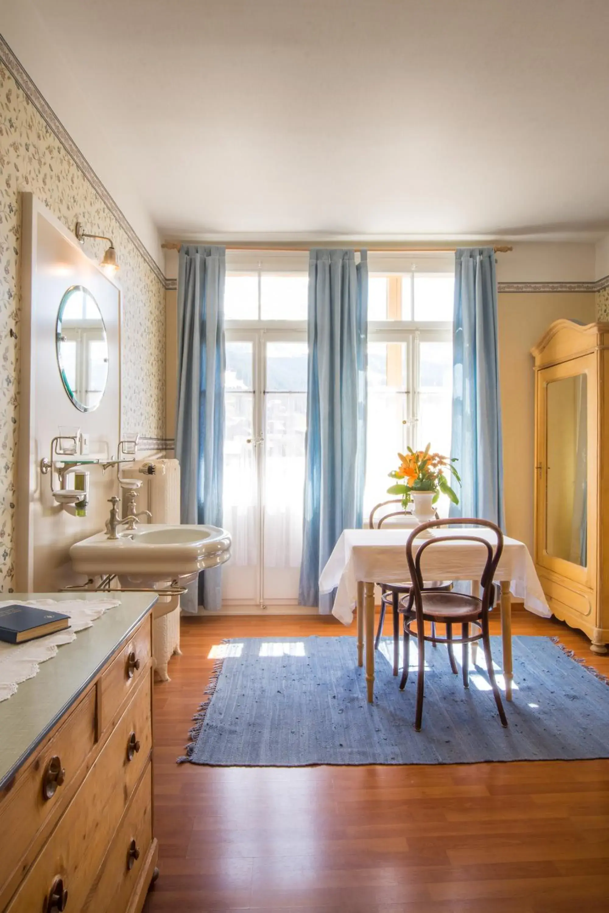 Photo of the whole room in Historic Hotel Falken Photo of the whole room in Historic Hotel Falken