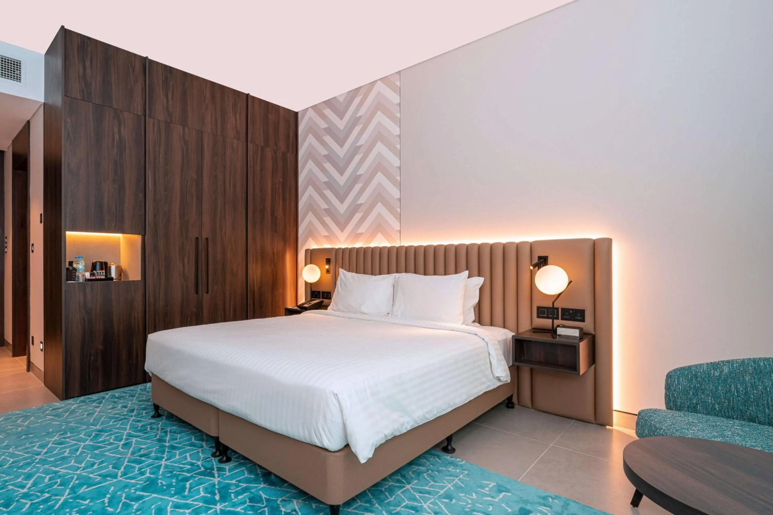 Photo of the whole room, Bed in Courtyard by Marriott World Trade Centre, Dubai