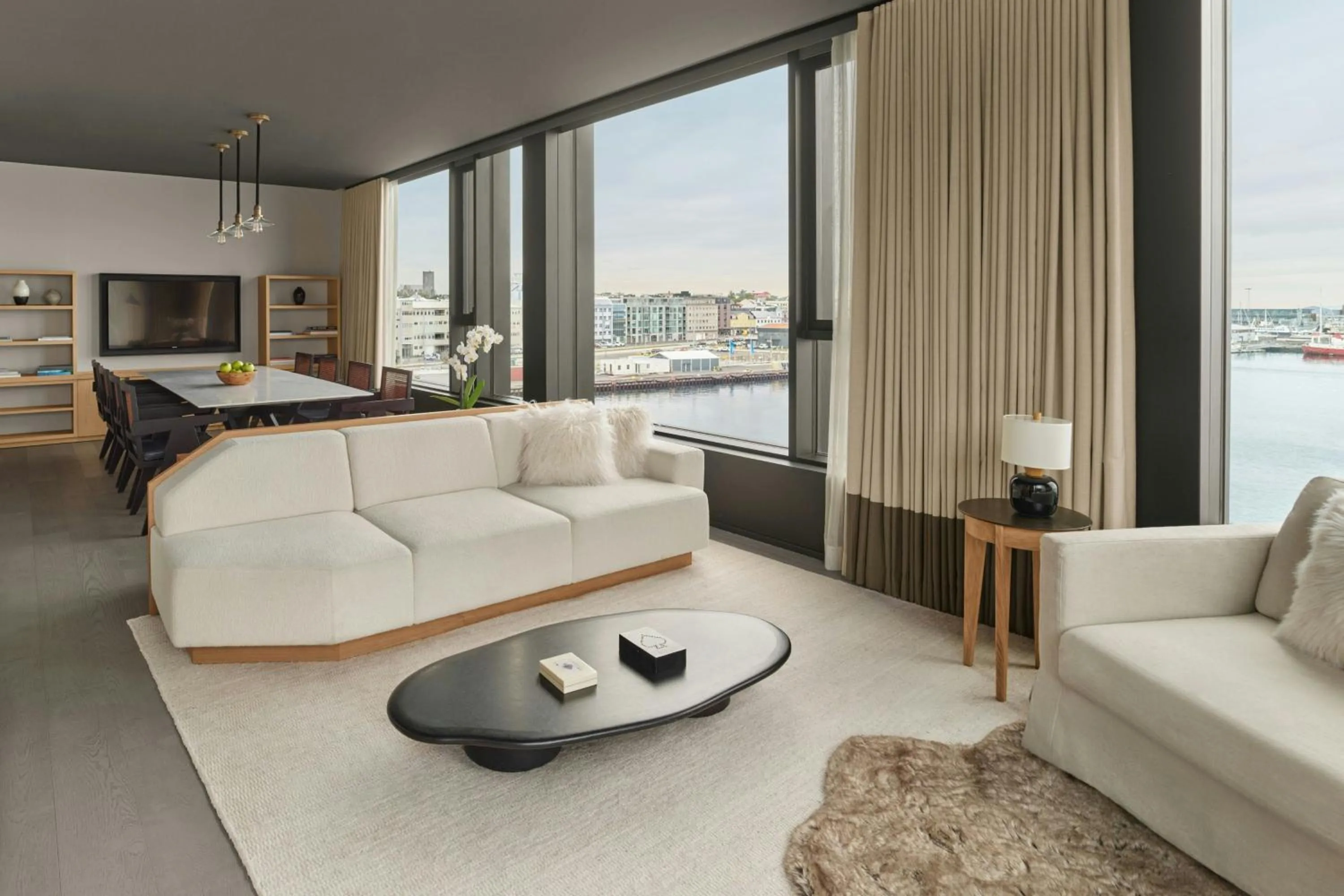 Photo of the whole room in The Reykjavik EDITION